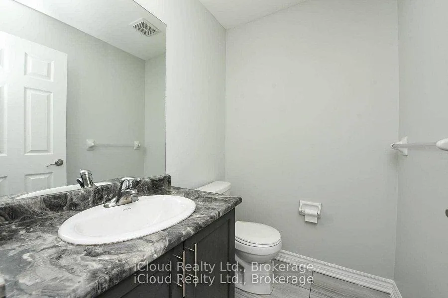 Photo 14 of 74 Gammon Crescent, Brampton, Bram West — HOMEH