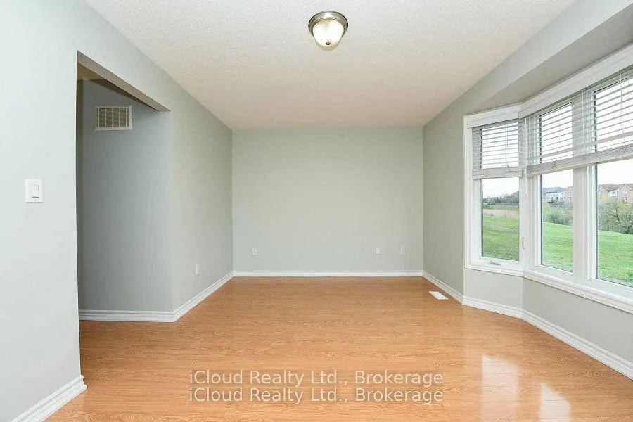 Photo 18 of 74 Gammon Crescent, Brampton, Bram West — HOMEH