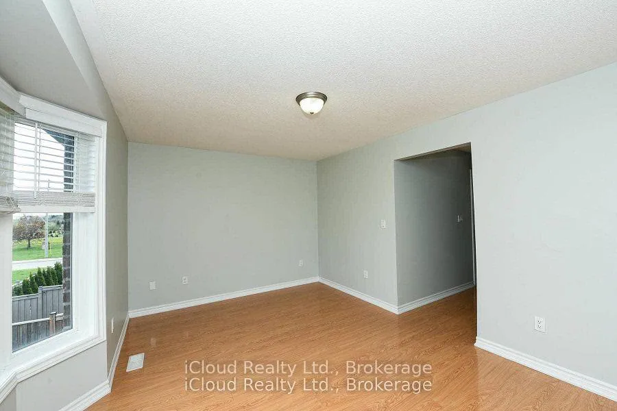 Photo 22 of 74 Gammon Crescent, Brampton, Bram West — HOMEH