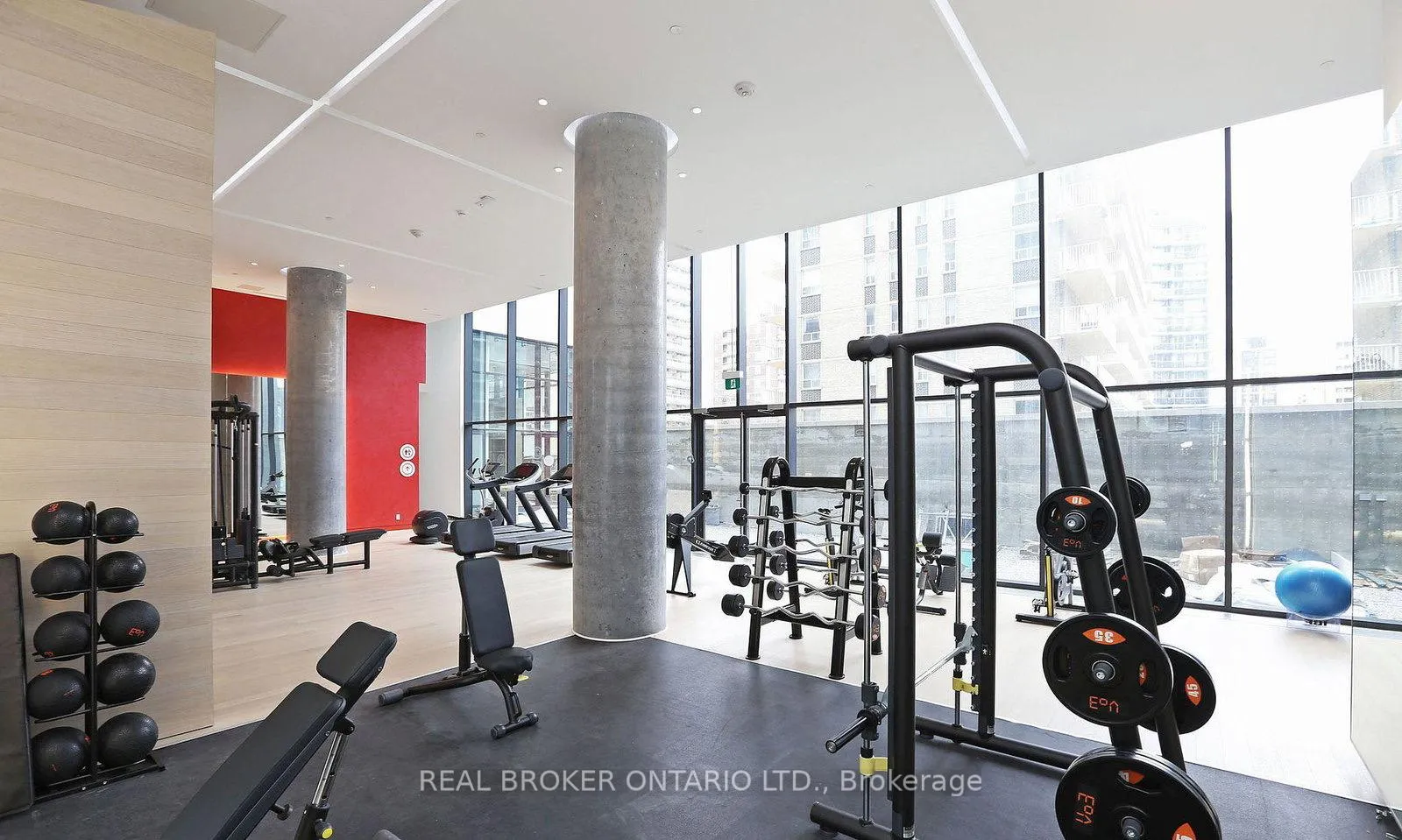 Photo 14 of Unit 1305, 185 Roehampton Avenue, Toronto, Bedford Park-Nortown — HOMEH