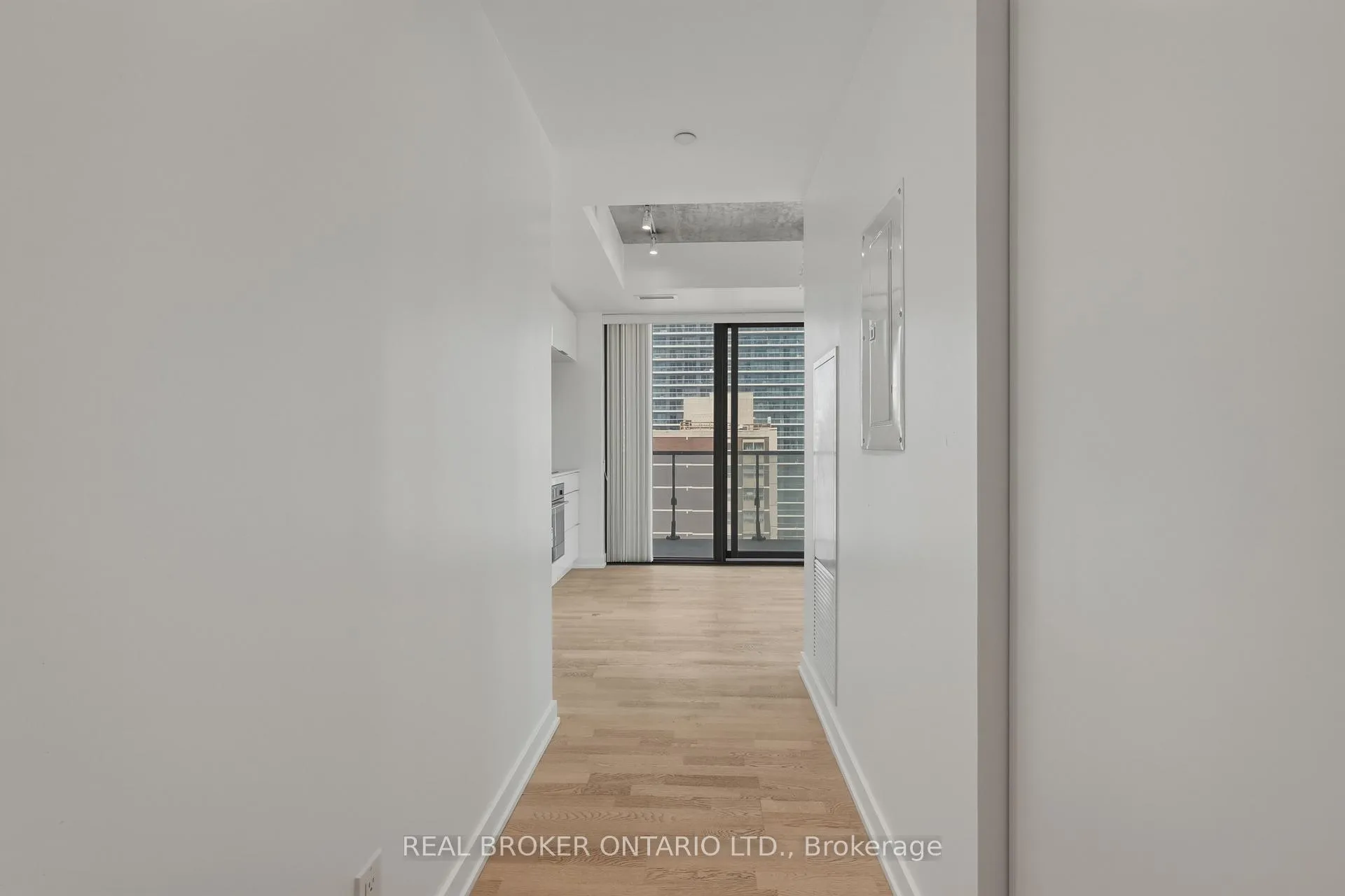 Photo 17 of Unit 1305, 185 Roehampton Avenue, Toronto, Bedford Park-Nortown — HOMEH