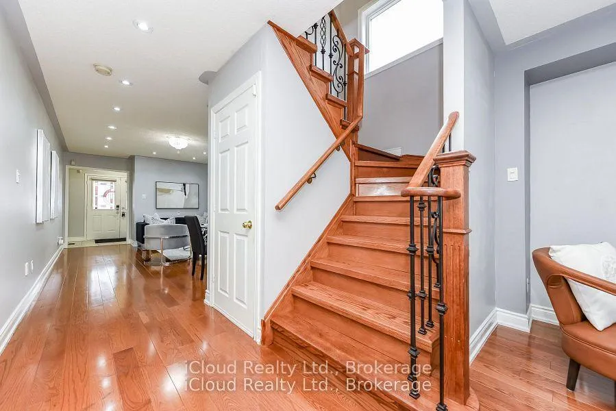 Photo 4 of 5922 Delle Donne Drive, Mississauga, Churchill Meadows — HOMEH