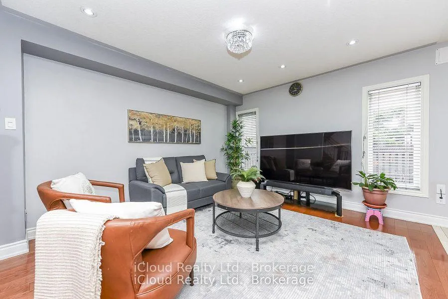 Photo 10 of 5922 Delle Donne Drive, Mississauga, Churchill Meadows — HOMEH