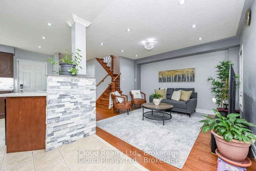 Photo 11 of 5922 Delle Donne Drive, Mississauga, Churchill Meadows — HOMEH