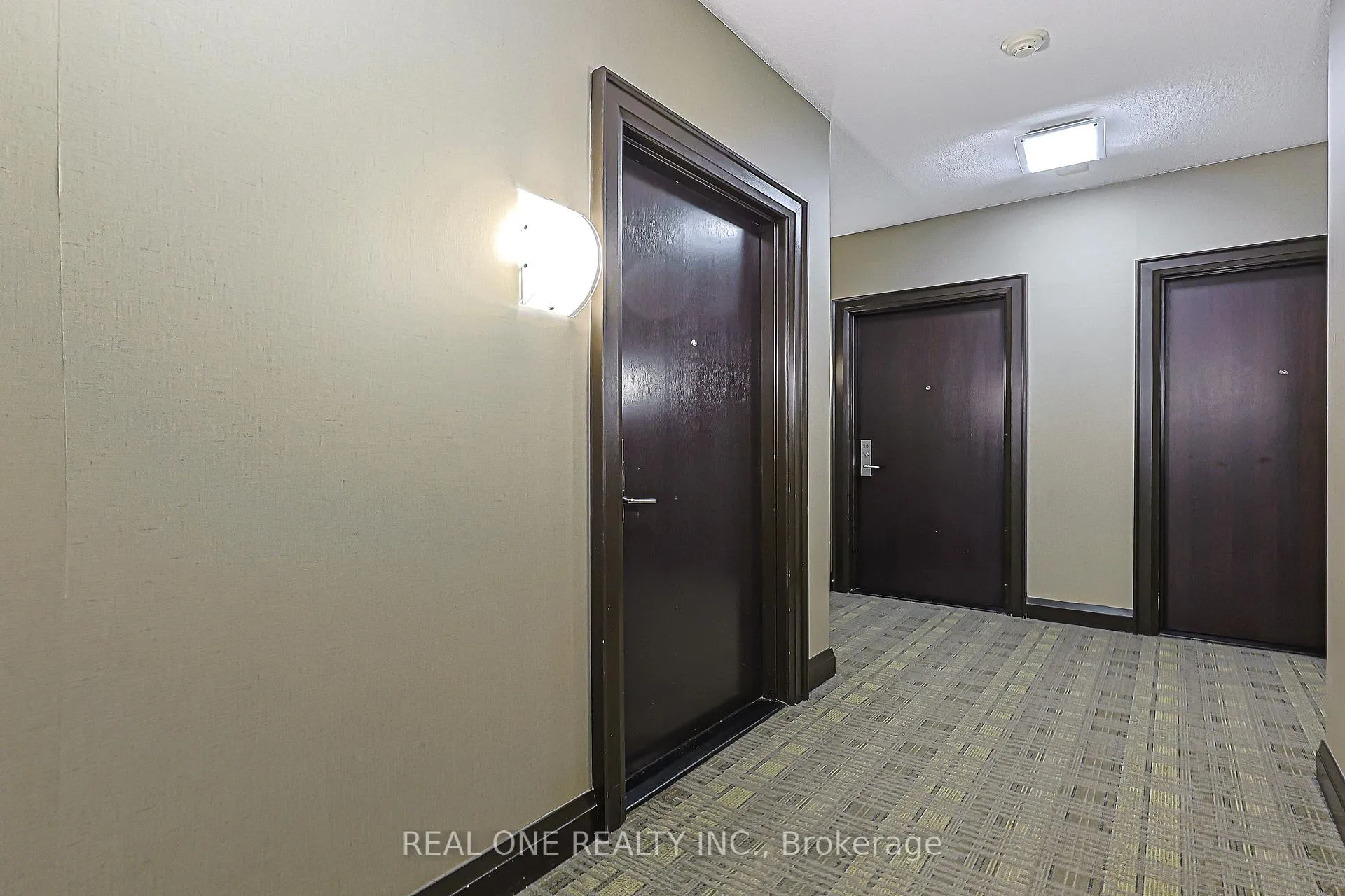 Photo 8 of Unit 214, 111 Upper Duke Crescent, Markham, Unionville — HOMEH