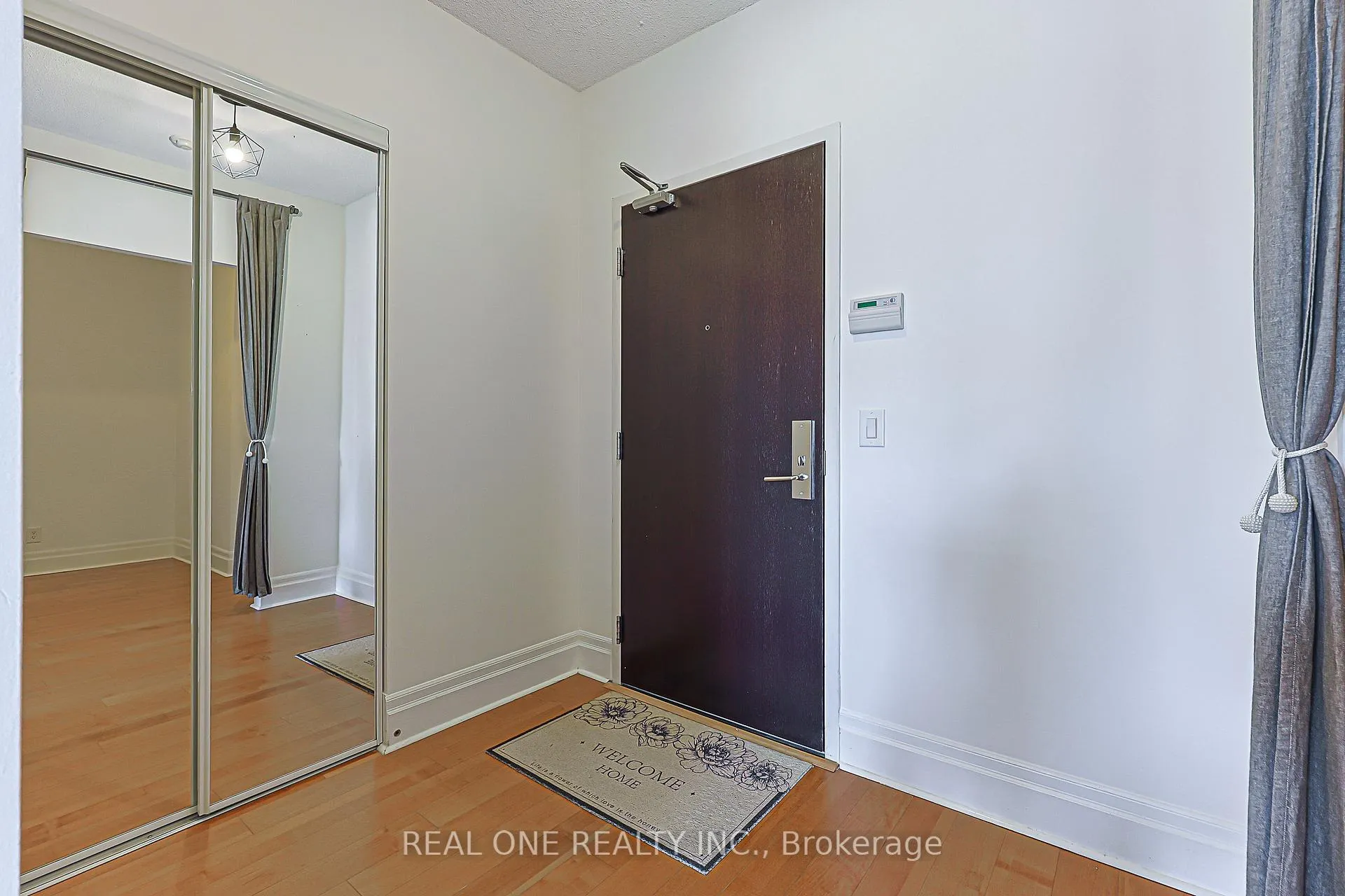 Photo 9 of Unit 214, 111 Upper Duke Crescent, Markham, Unionville — HOMEH