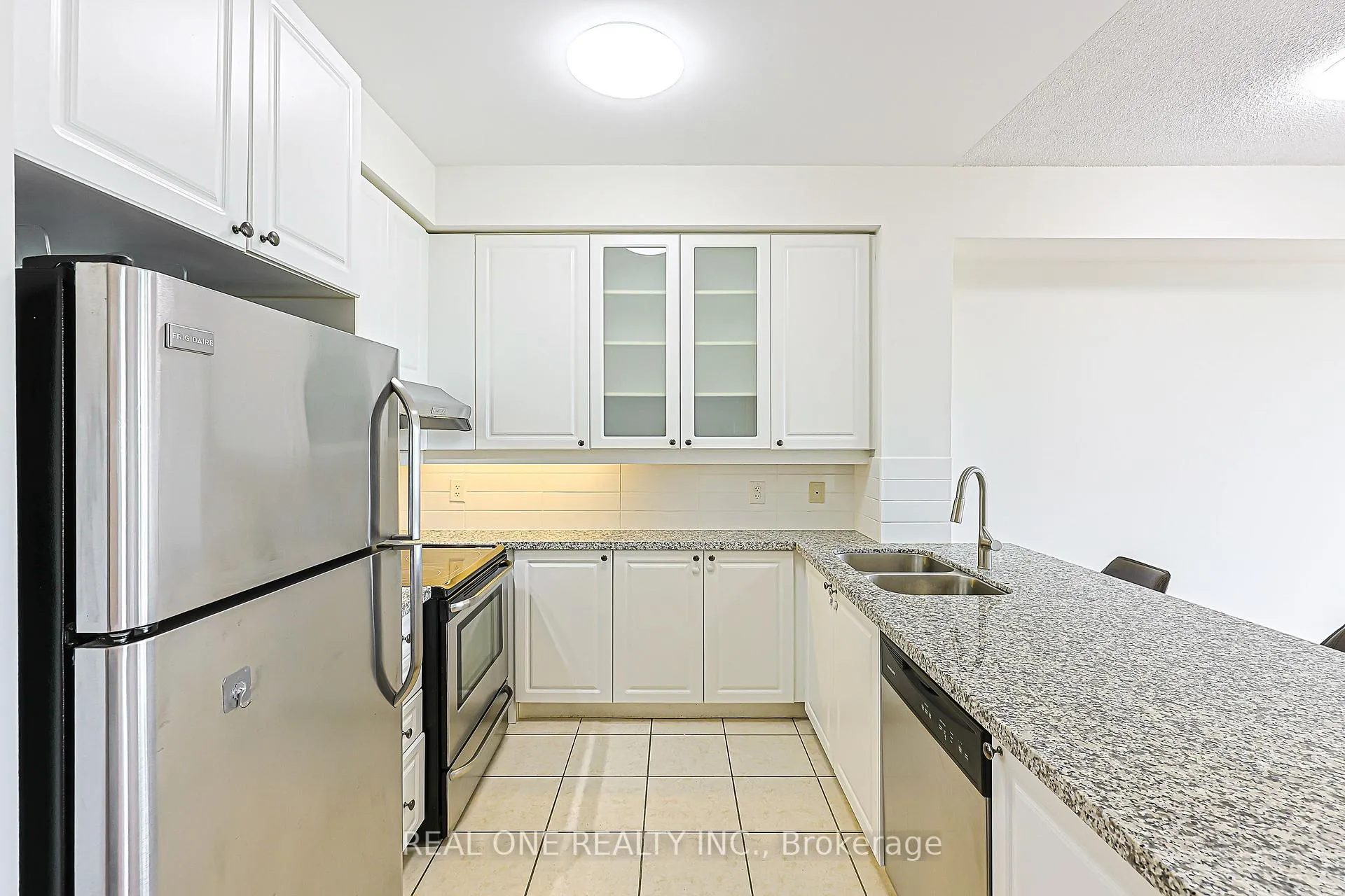 Photo 11 of Unit 214, 111 Upper Duke Crescent, Markham, Unionville — HOMEH