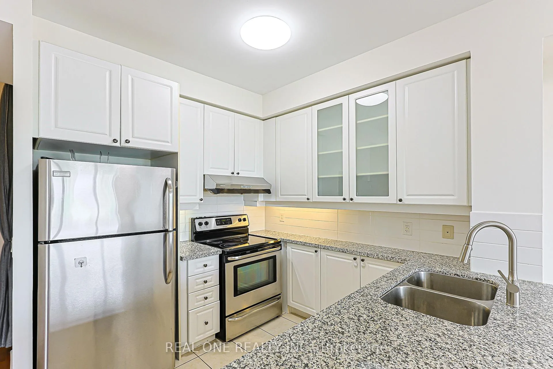 Photo 14 of Unit 214, 111 Upper Duke Crescent, Markham, Unionville — HOMEH