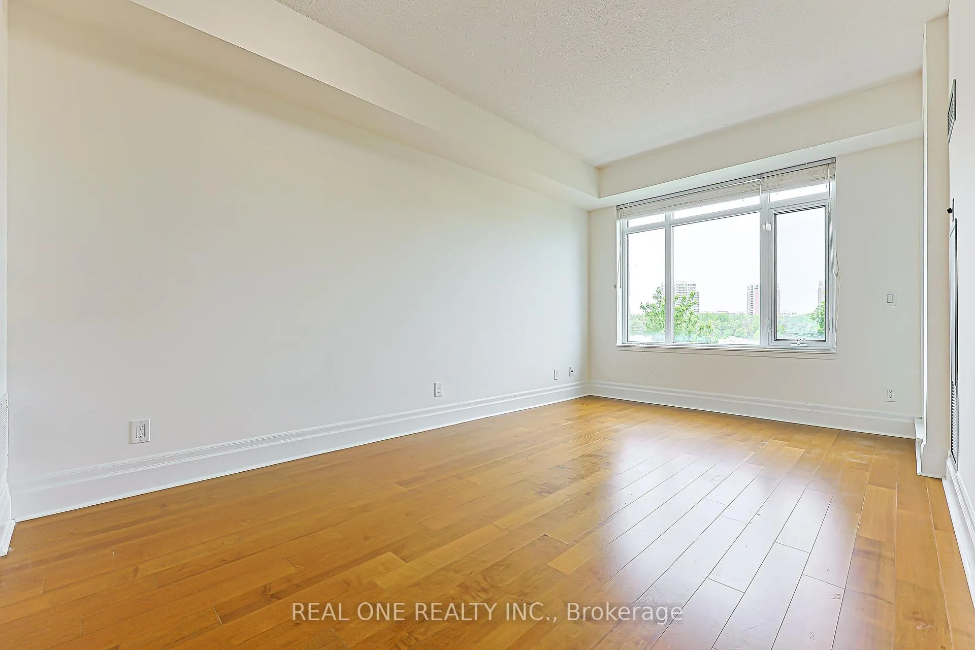 Photo 16 of Unit 214, 111 Upper Duke Crescent, Markham, Unionville — HOMEH