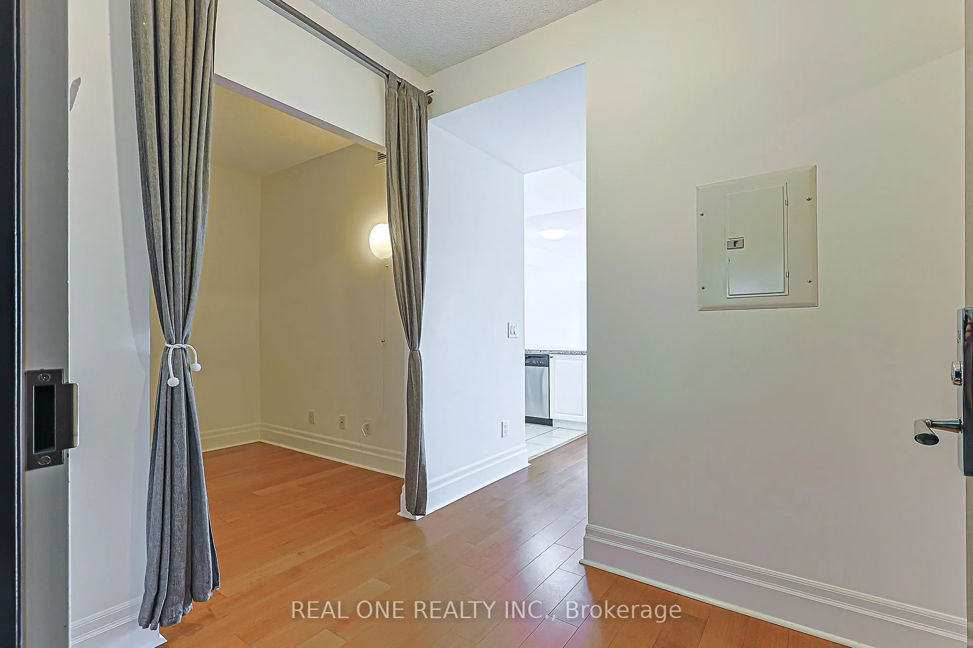 Photo 20 of Unit 214, 111 Upper Duke Crescent, Markham, Unionville — HOMEH