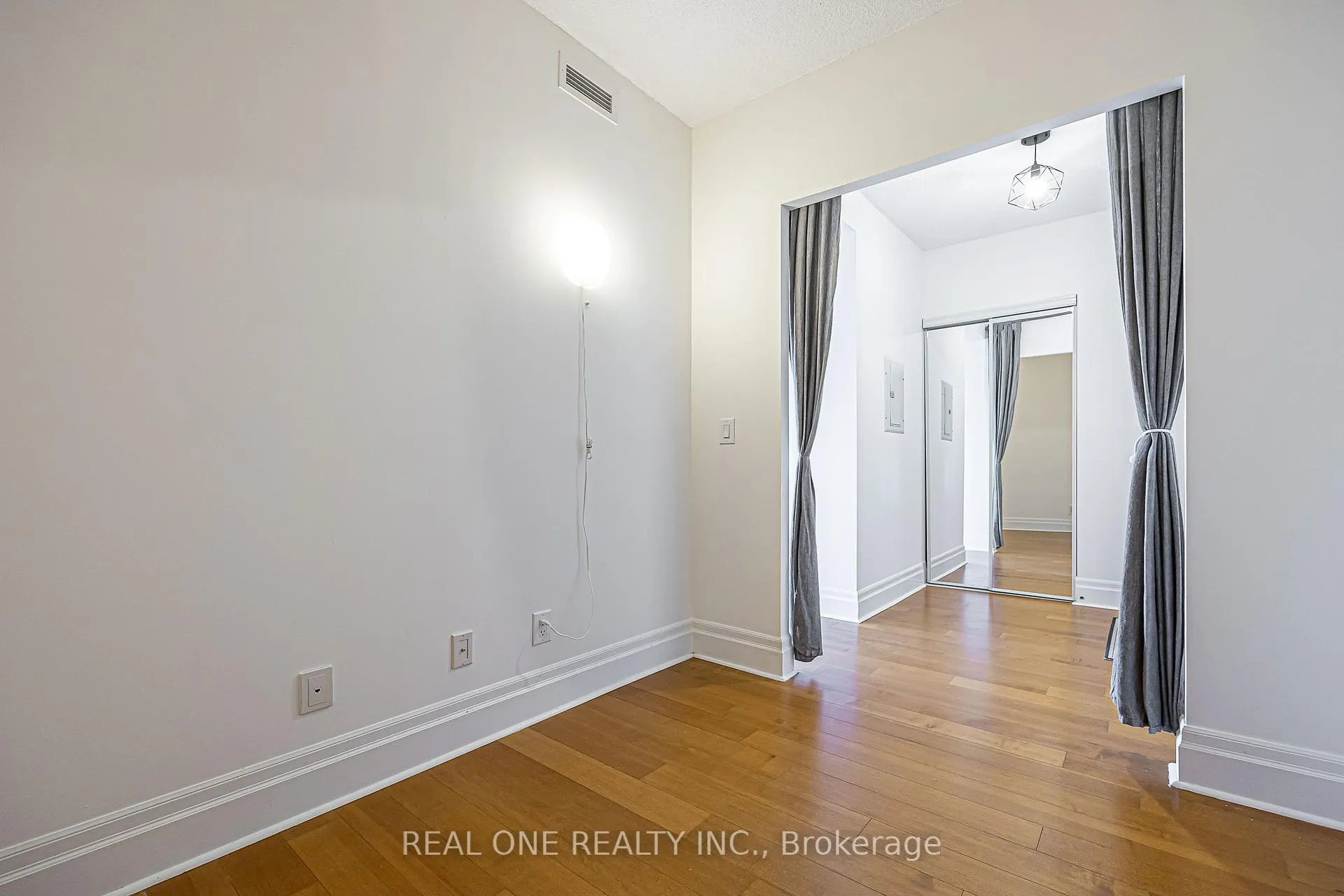 Photo 23 of Unit 214, 111 Upper Duke Crescent, Markham, Unionville — HOMEH