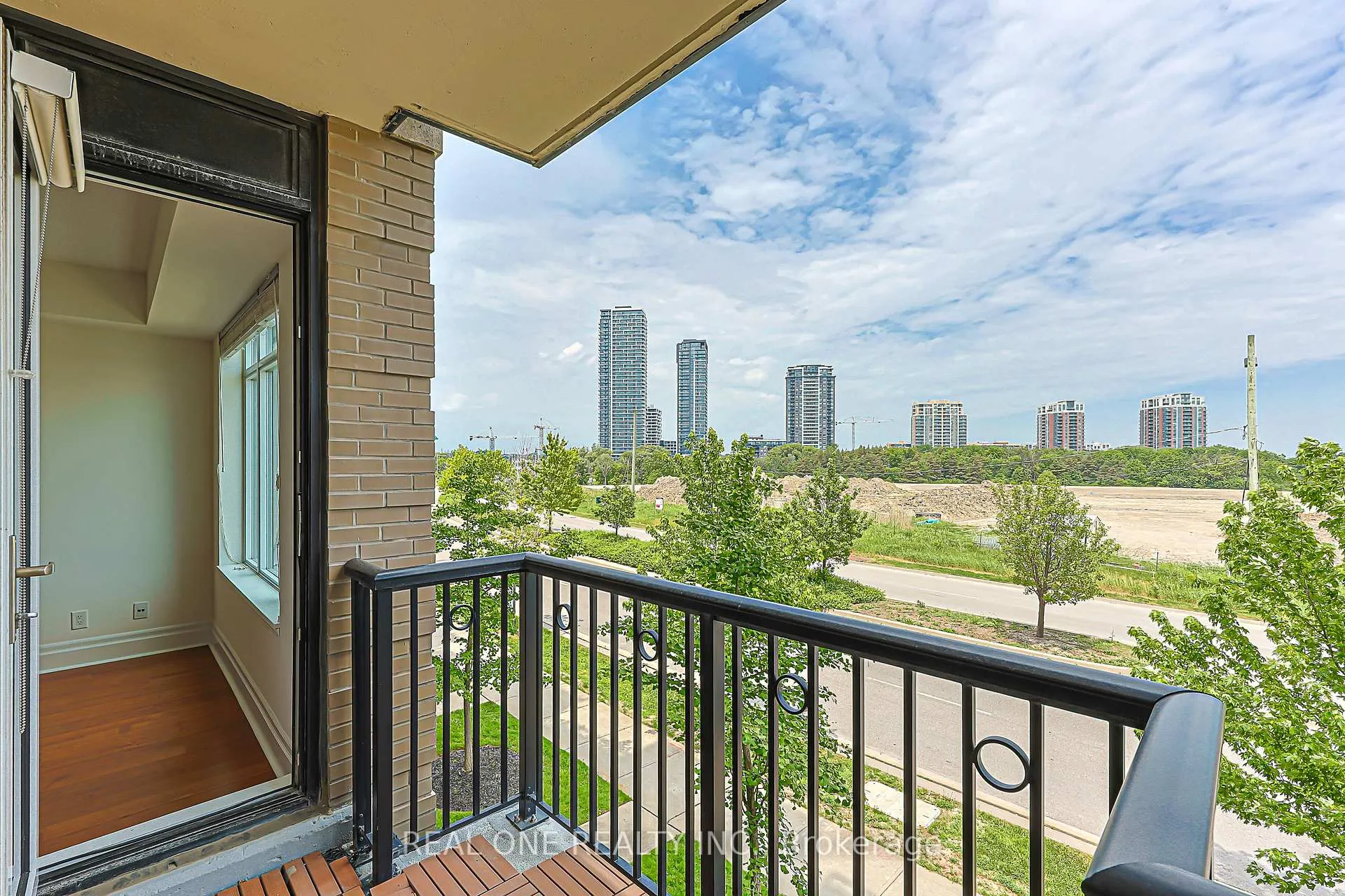 Photo 31 of Unit 214, 111 Upper Duke Crescent, Markham, Unionville — HOMEH