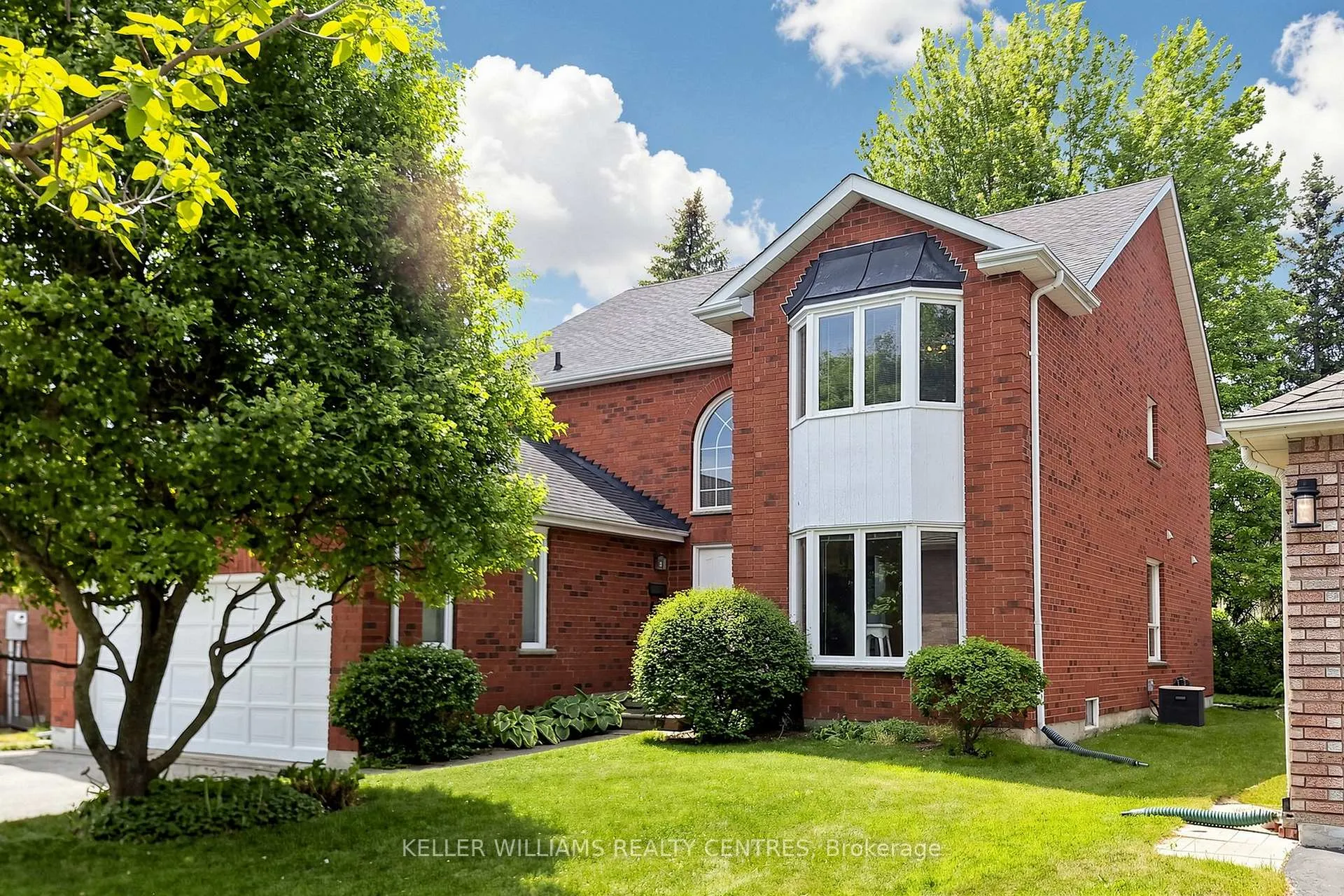 Photo 1 of 69 Gilbank Drive, Aurora, Aurora Heights — HOMEH