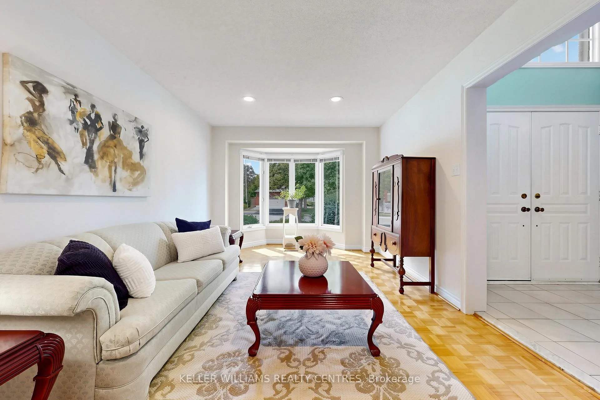 Photo 5 of 69 Gilbank Drive, Aurora, Aurora Heights — HOMEH