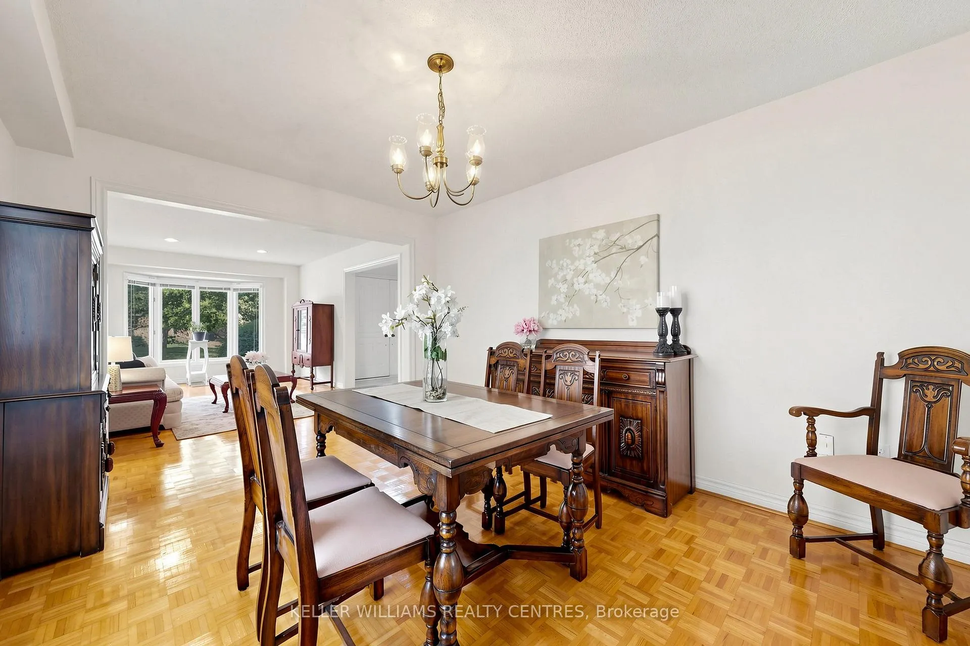 Photo 8 of 69 Gilbank Drive, Aurora, Aurora Heights — HOMEH