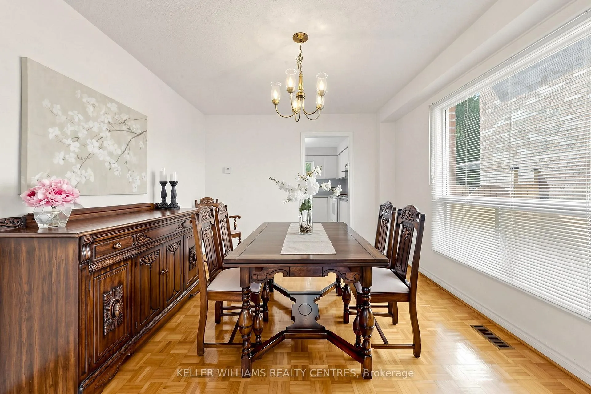 Photo 9 of 69 Gilbank Drive, Aurora, Aurora Heights — HOMEH