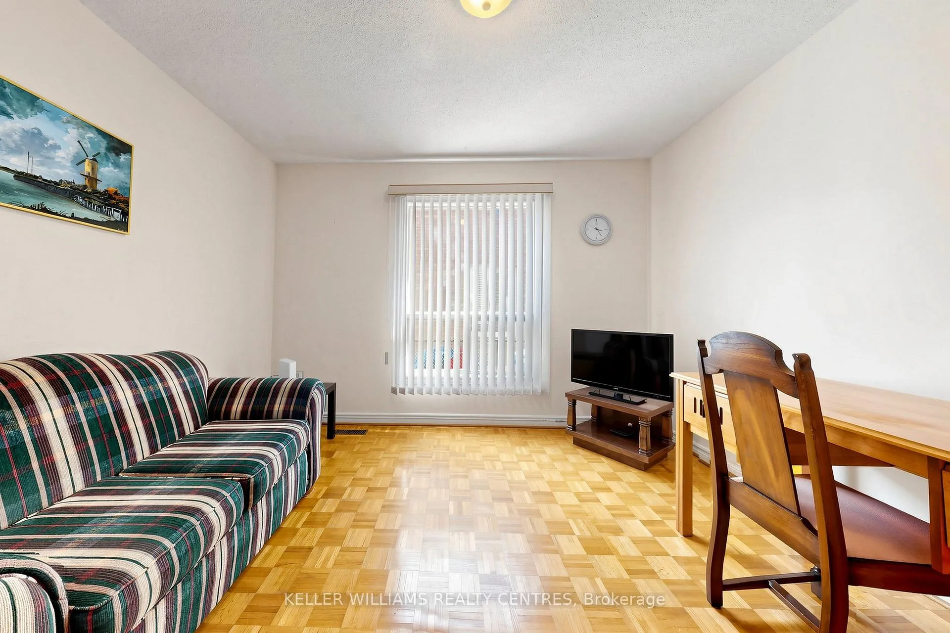 Photo 16 of 69 Gilbank Drive, Aurora, Aurora Heights — HOMEH