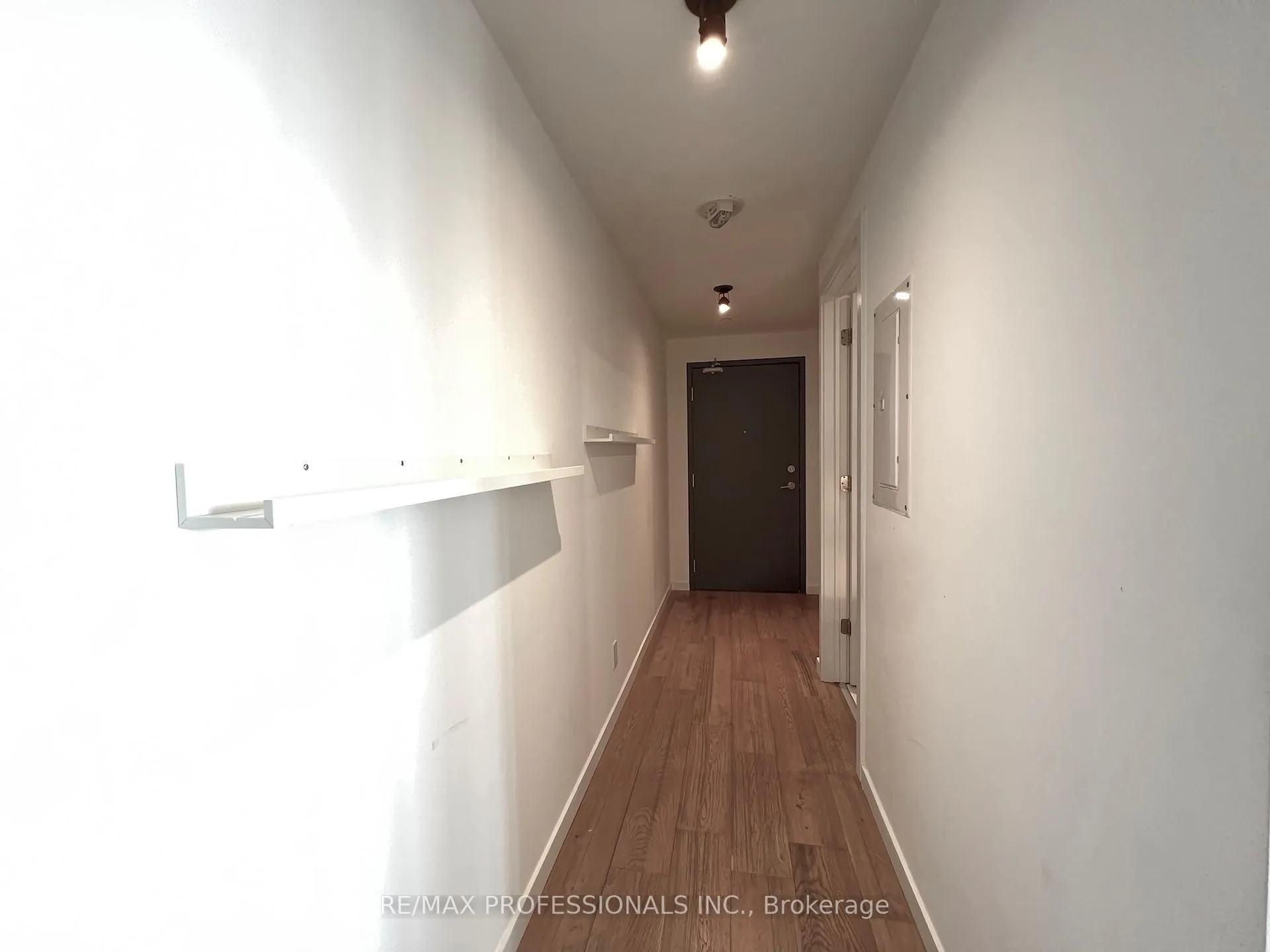 Photo 5 of Unit 619, 7 Smith Crescent, Etobicoke, Stonegate-Queensway — HOMEH