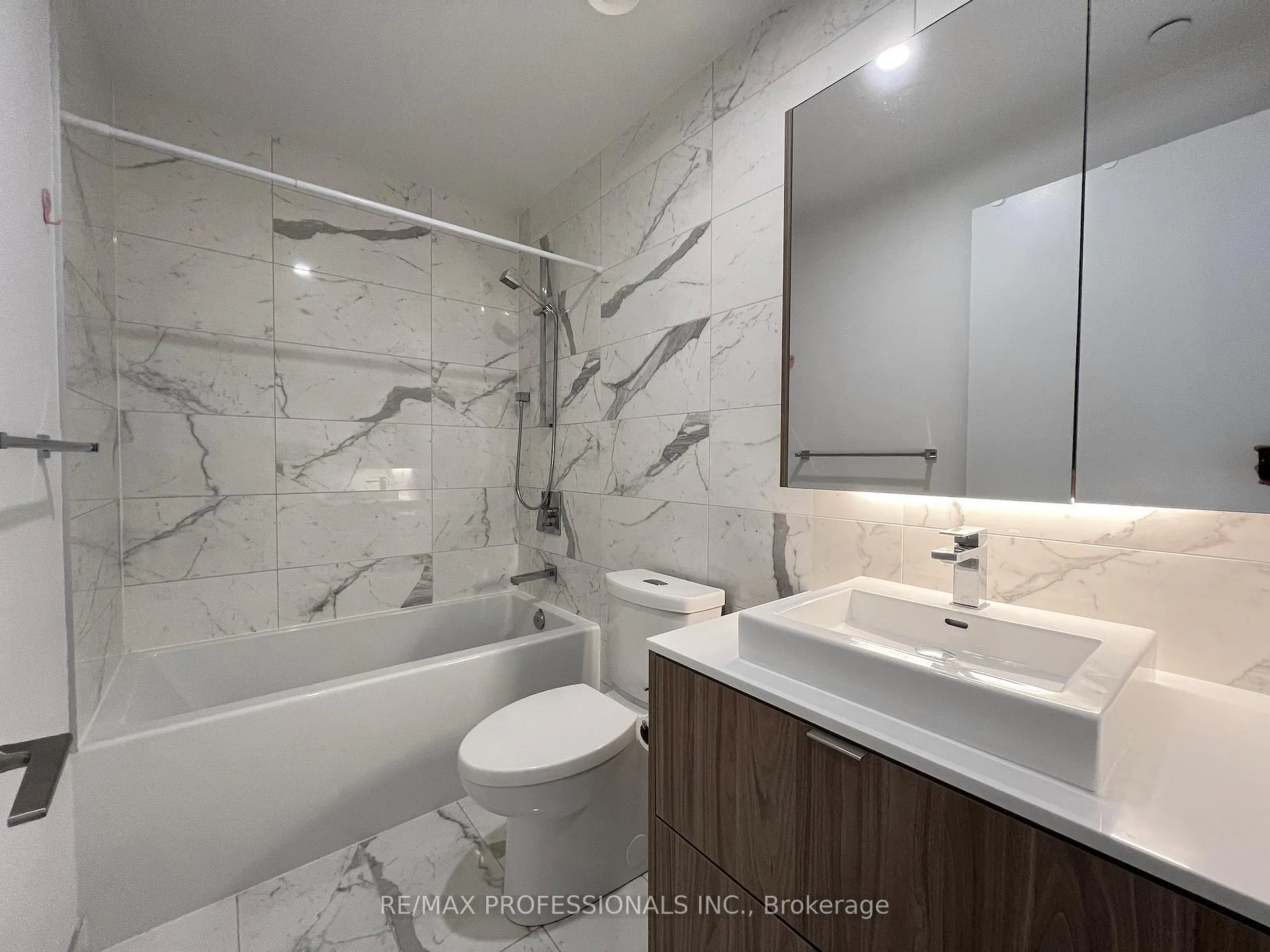 Photo 8 of Unit 619, 7 Smith Crescent, Etobicoke, Stonegate-Queensway — HOMEH