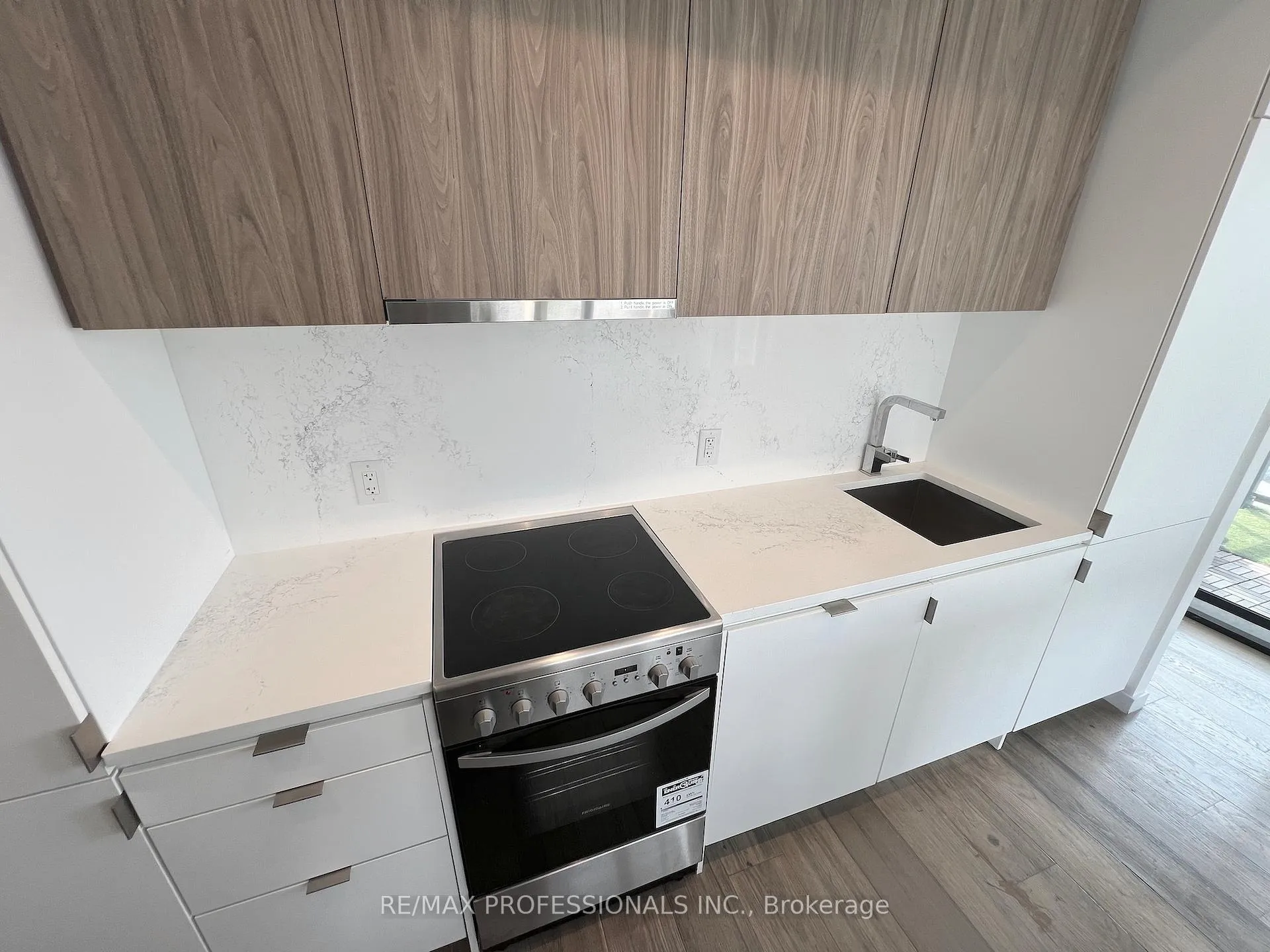 Photo 13 of Unit 619, 7 Smith Crescent, Etobicoke, Stonegate-Queensway — HOMEH