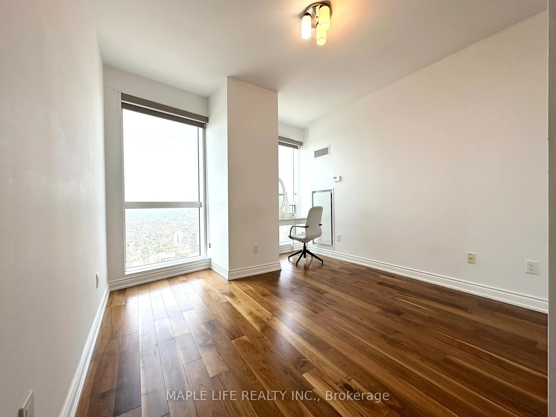 Photo 13 of Unit 7110, 388 Yonge Street, Toronto, Bay Street Corridor — HOMEH