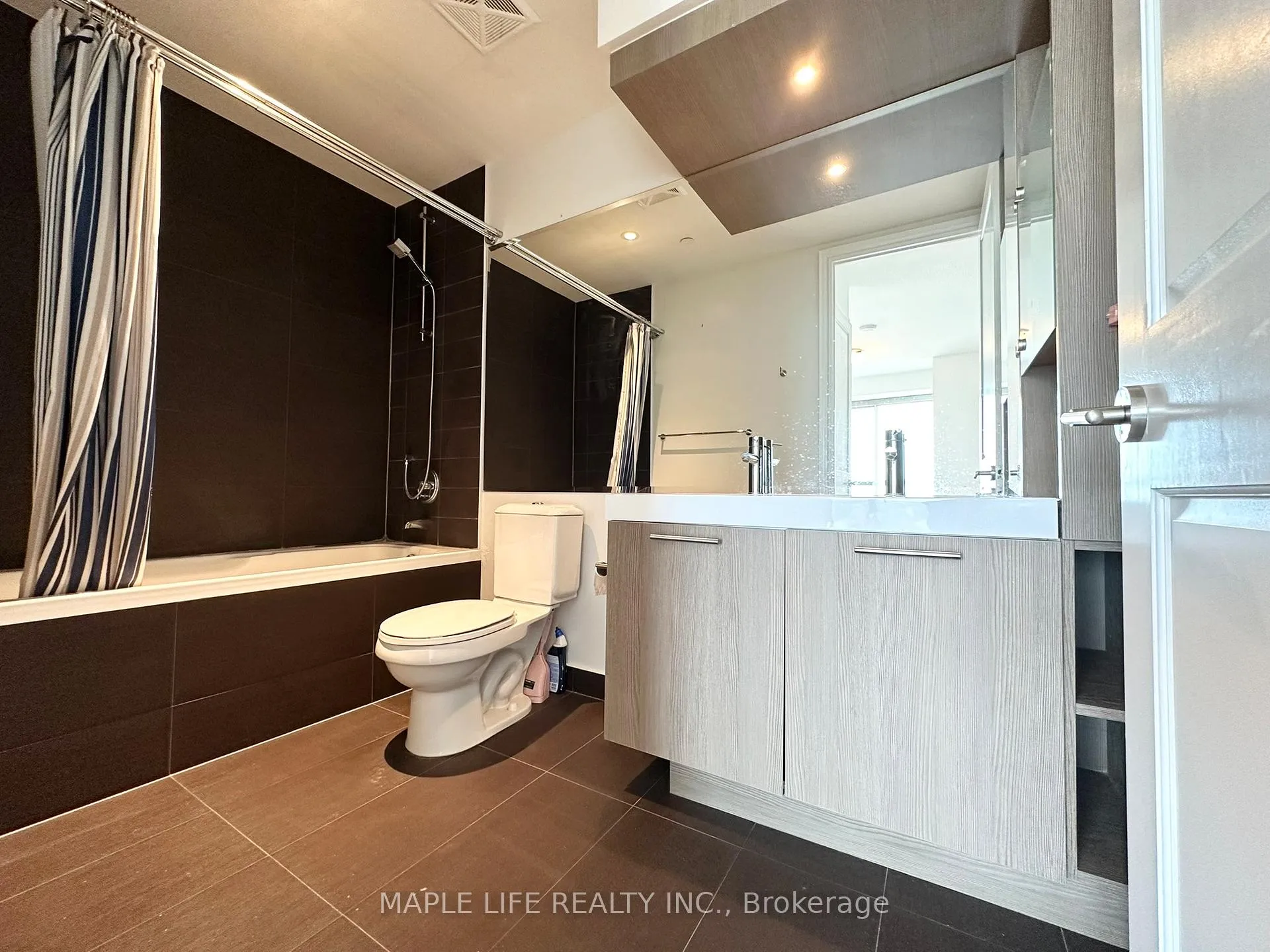 Photo 17 of Unit 7110, 388 Yonge Street, Toronto, Bay Street Corridor — HOMEH