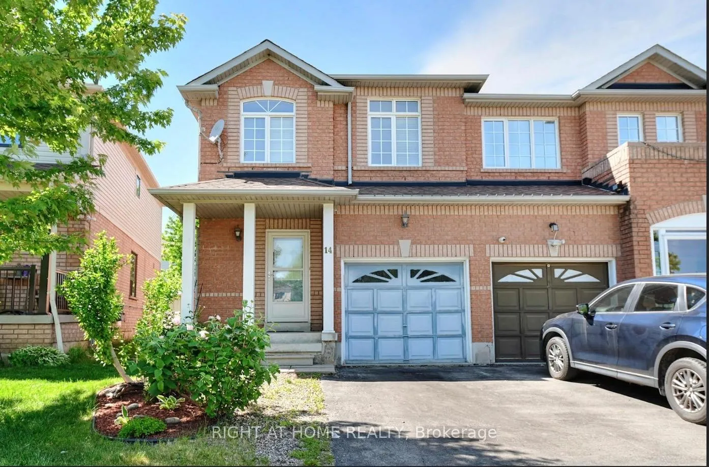 Photo 2 of 14 Weatherell Drive, Brampton, Fletcher's Meadow — HOMEH