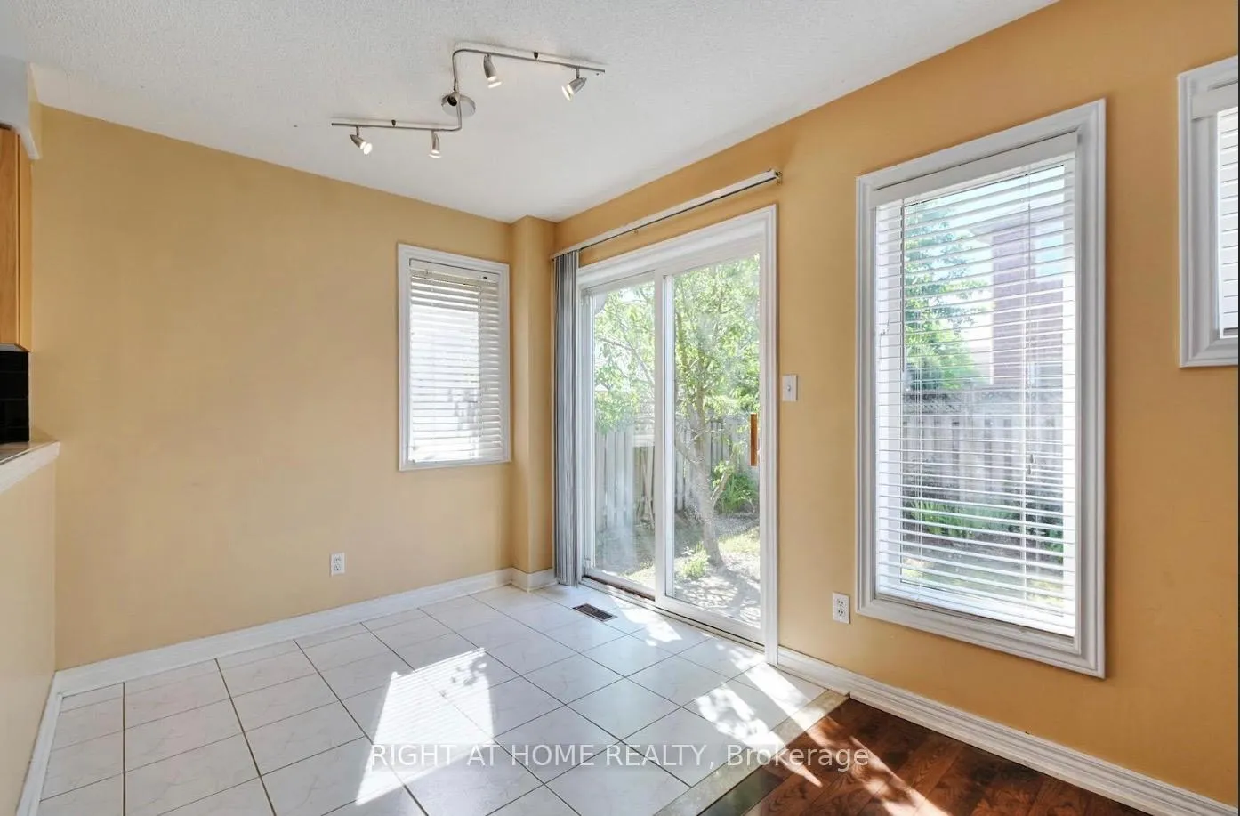 Photo 12 of 14 Weatherell Drive, Brampton, Fletcher's Meadow — HOMEH