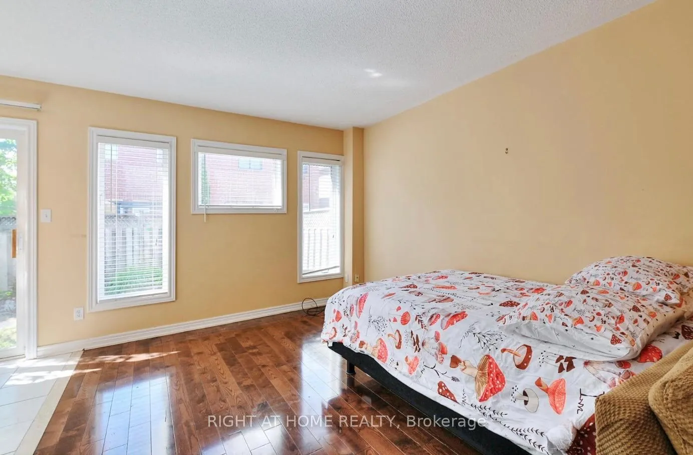 Photo 13 of 14 Weatherell Drive, Brampton, Fletcher's Meadow — HOMEH