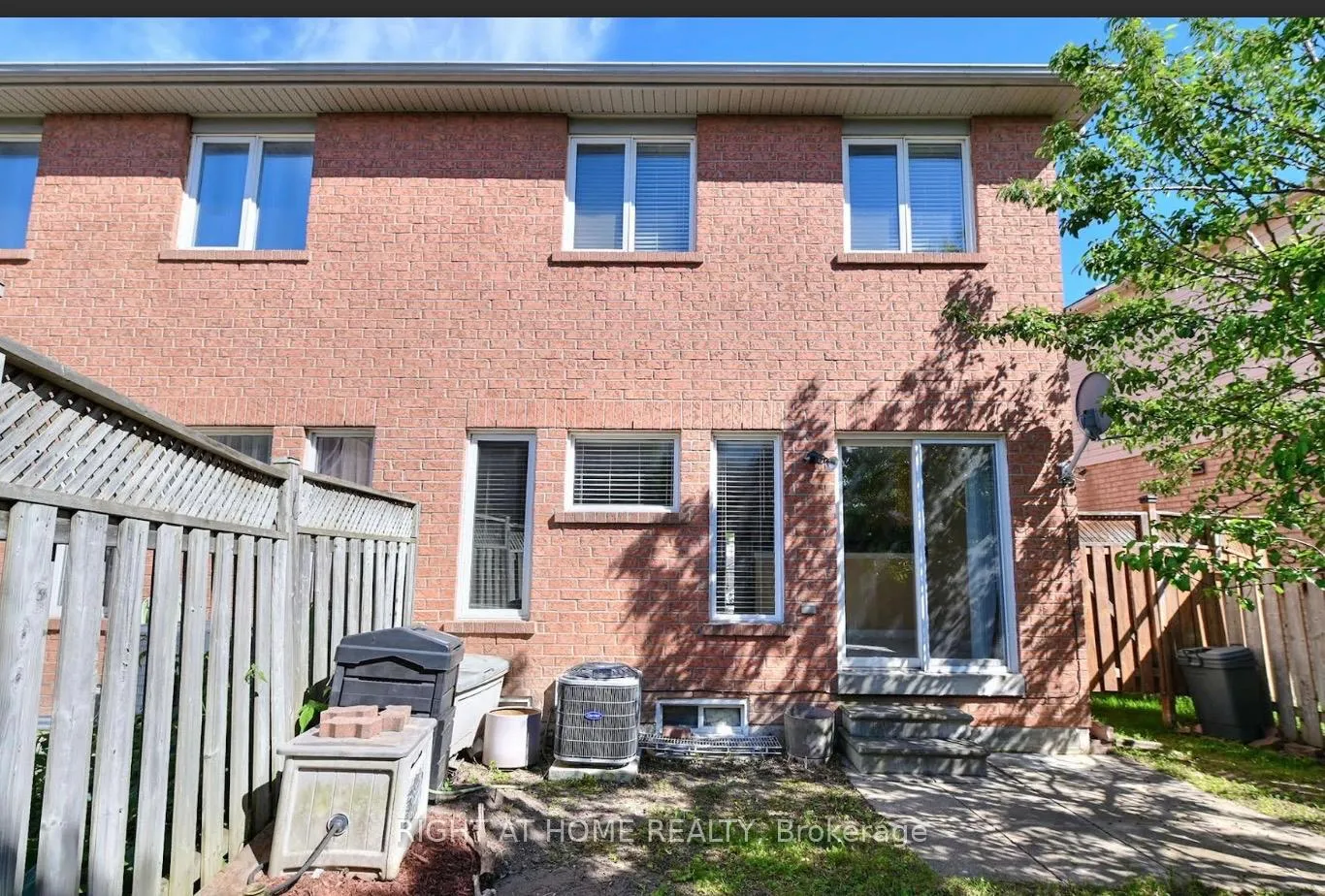 Photo 28 of 14 Weatherell Drive, Brampton, Fletcher's Meadow — HOMEH