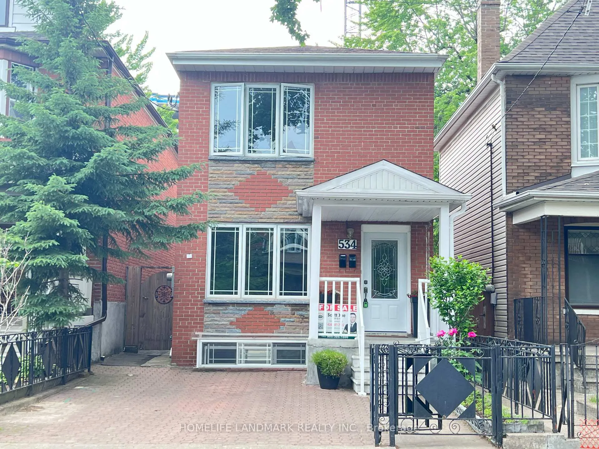 Photo 2 of 534 Saint Clarens Avenue, Toronto, Dovercourt-Wallace Emerson-Junction — HOMEH