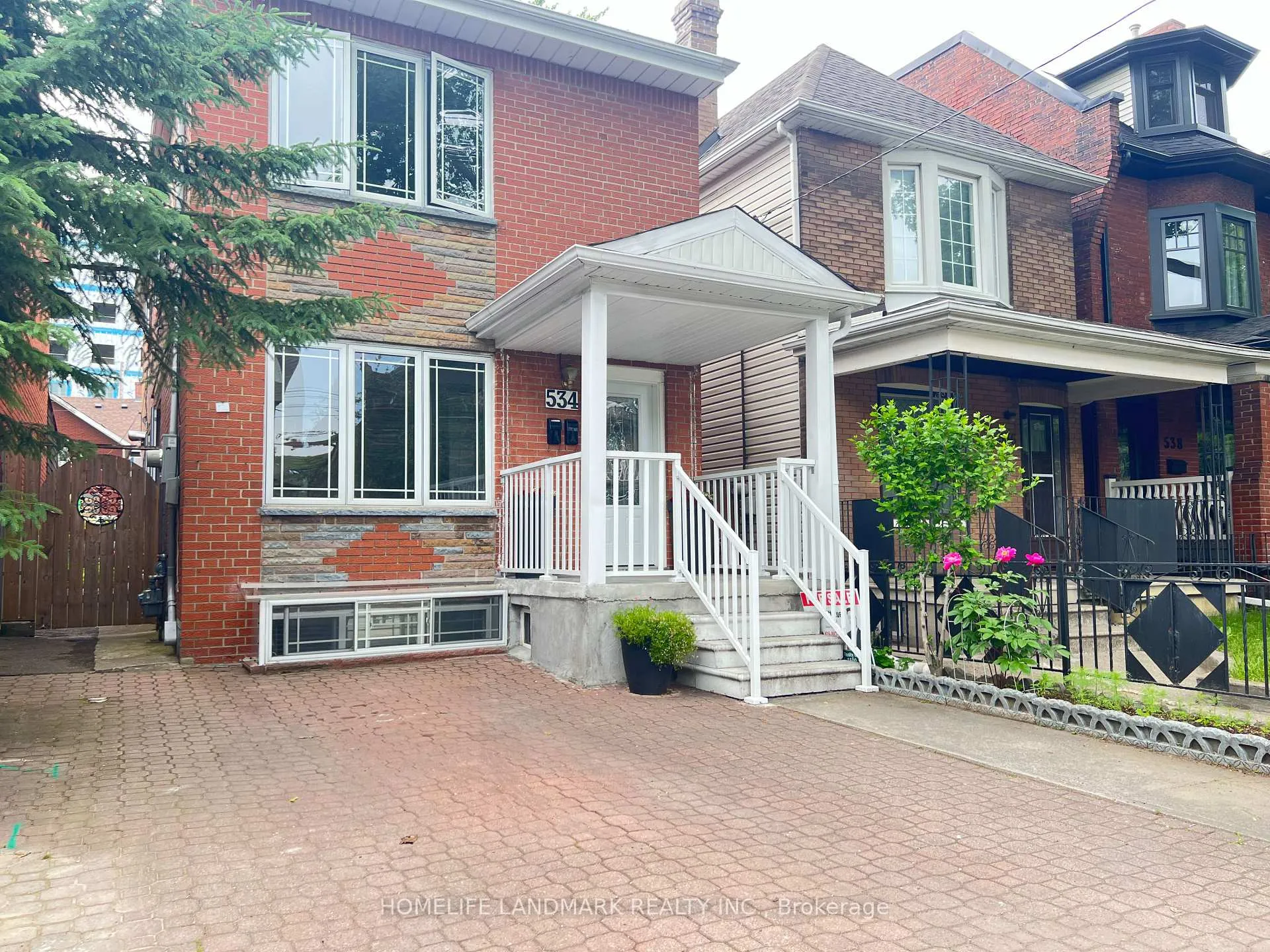 Photo 3 of 534 Saint Clarens Avenue, Toronto, Dovercourt-Wallace Emerson-Junction — HOMEH