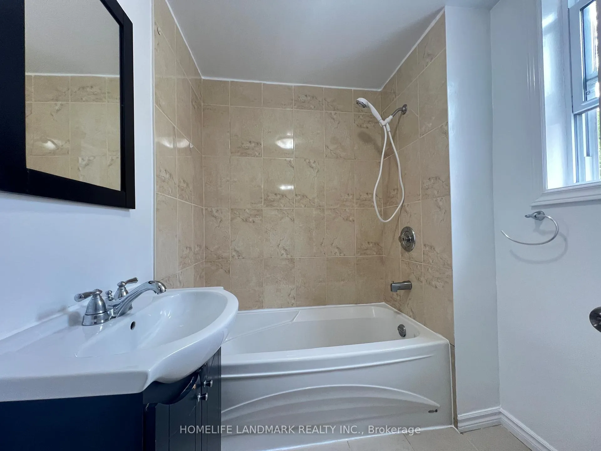 Photo 17 of 534 Saint Clarens Avenue, Toronto, Dovercourt-Wallace Emerson-Junction — HOMEH