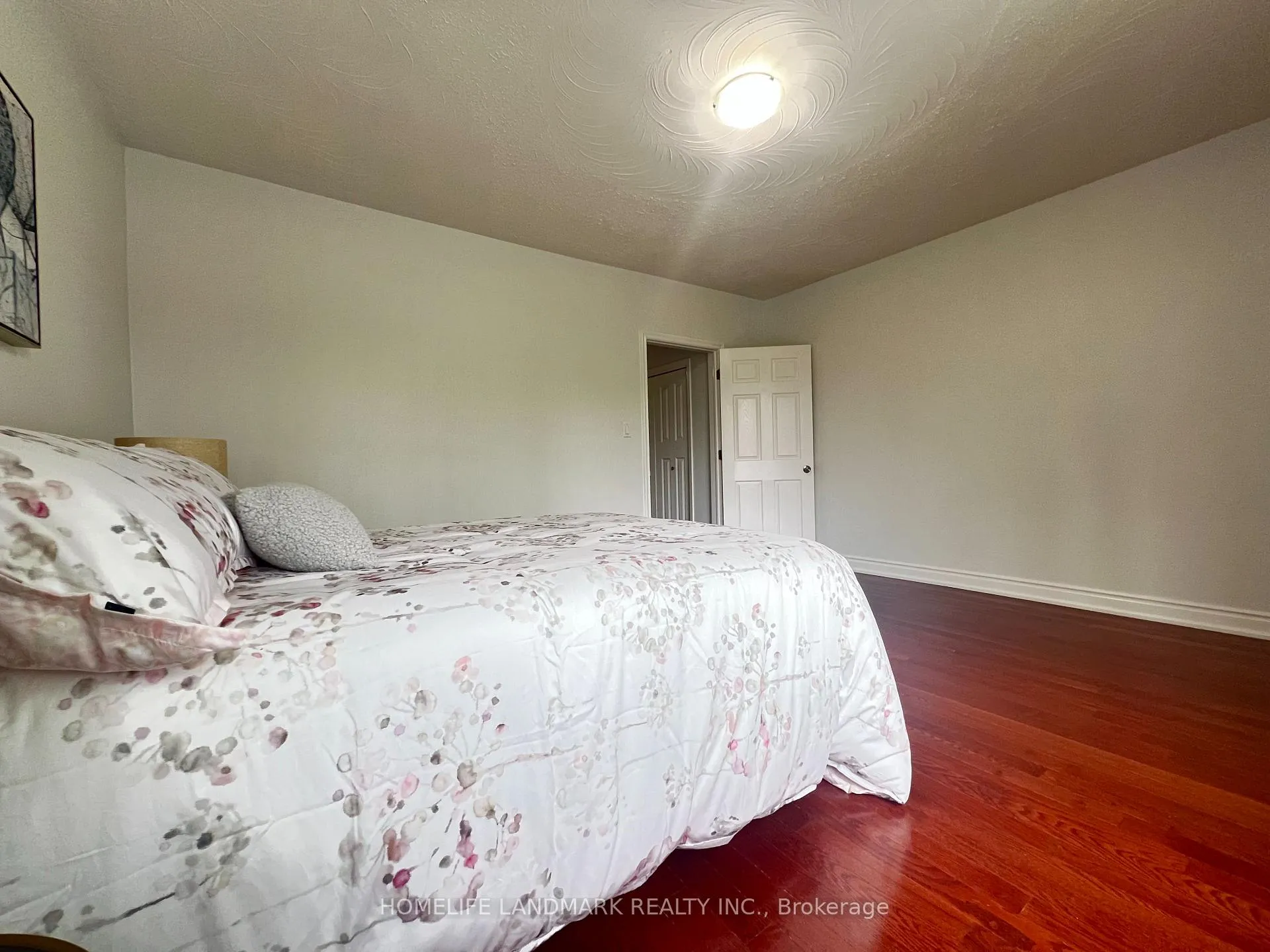 Photo 21 of 534 Saint Clarens Avenue, Toronto, Dovercourt-Wallace Emerson-Junction — HOMEH