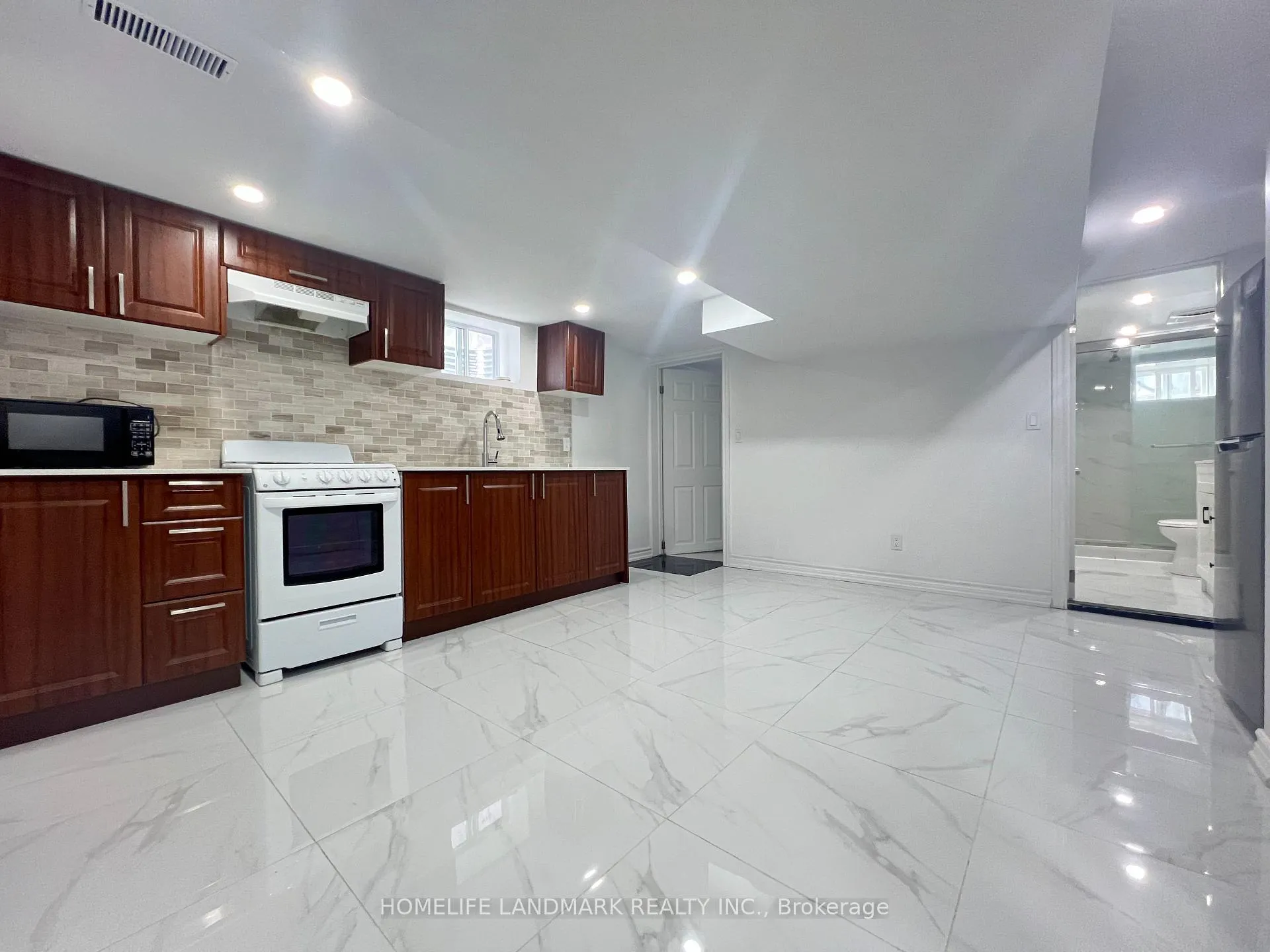 Photo 30 of 534 Saint Clarens Avenue, Toronto, Dovercourt-Wallace Emerson-Junction — HOMEH