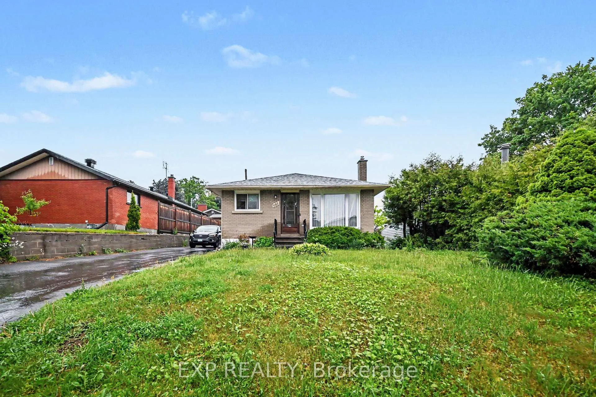 Photo 3 of 685 Crystal Street, Ottawa, Carson Meadows — HOMEH