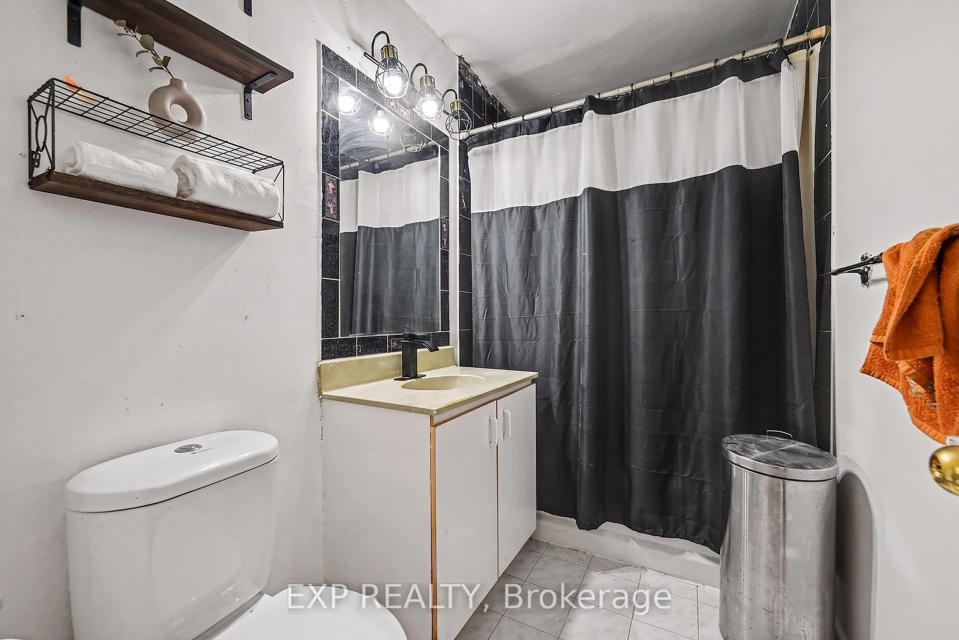 Photo 12 of 685 Crystal Street, Ottawa, Carson Meadows — HOMEH