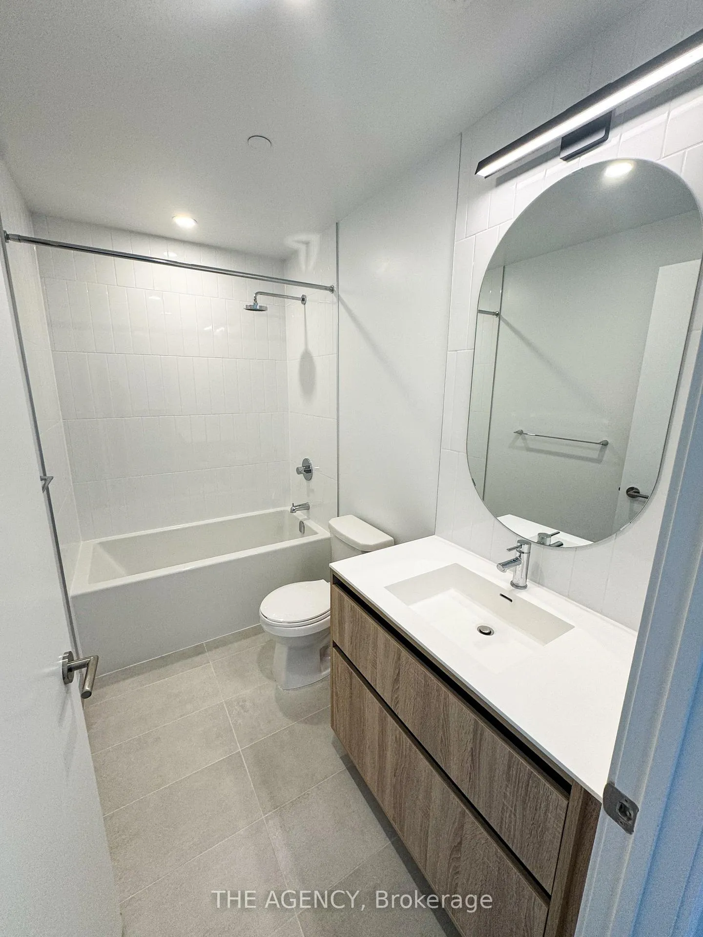 Photo 7 of Unit B2105, 7950 Bathrust Street, Vaughan, Uplands — HOMEH