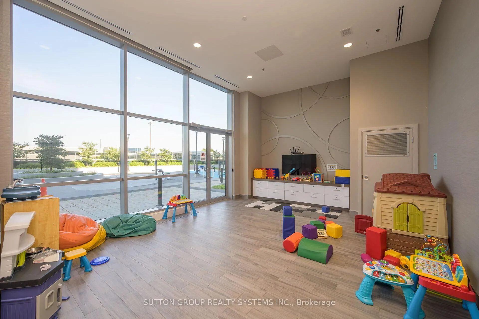 Photo 37 of Unit 1409, 2087 Fairview Street, Burlington, Brant — HOMEH