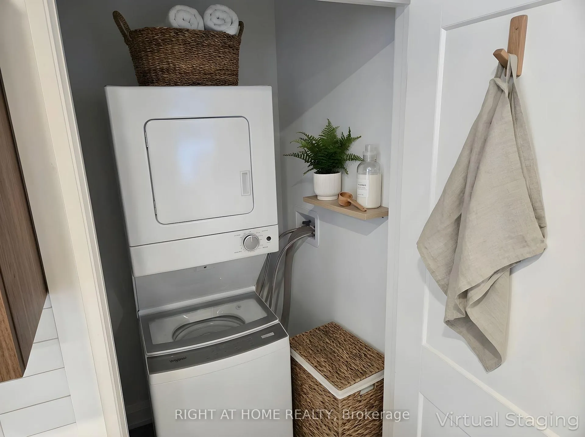 Photo 6 of Unit 1R, 55 Camberwell Road, Toronto, Humewood-Cedarvale — HOMEH