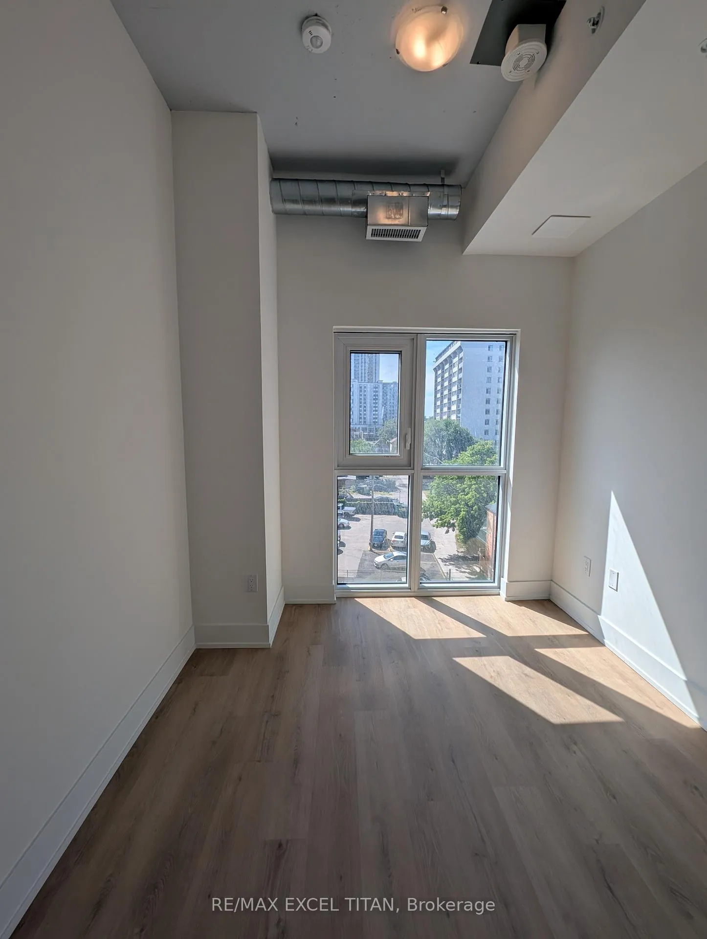 Photo 6 of Unit 405, 206 King Street W, Hamilton, Central — HOMEH