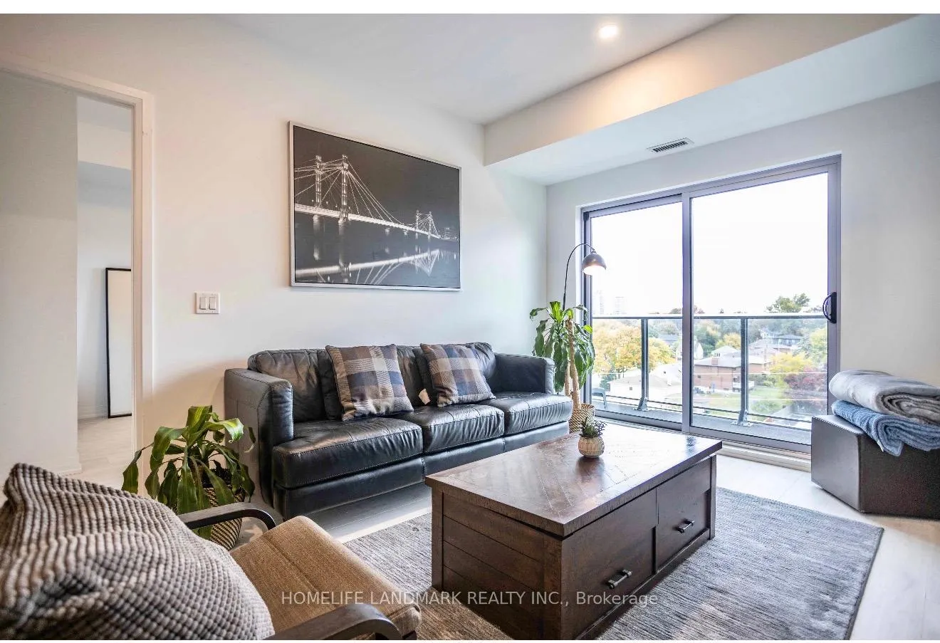 Photo 6 of Unit 603, 408 Browns Line, Etobicoke, Alderwood — HOMEH