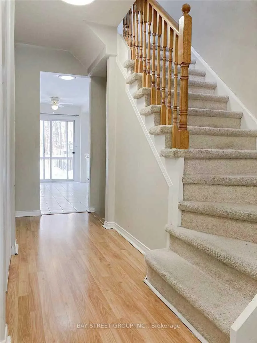 Photo 3 of 70 Twigg Drive, Ajax, Central — HOMEH