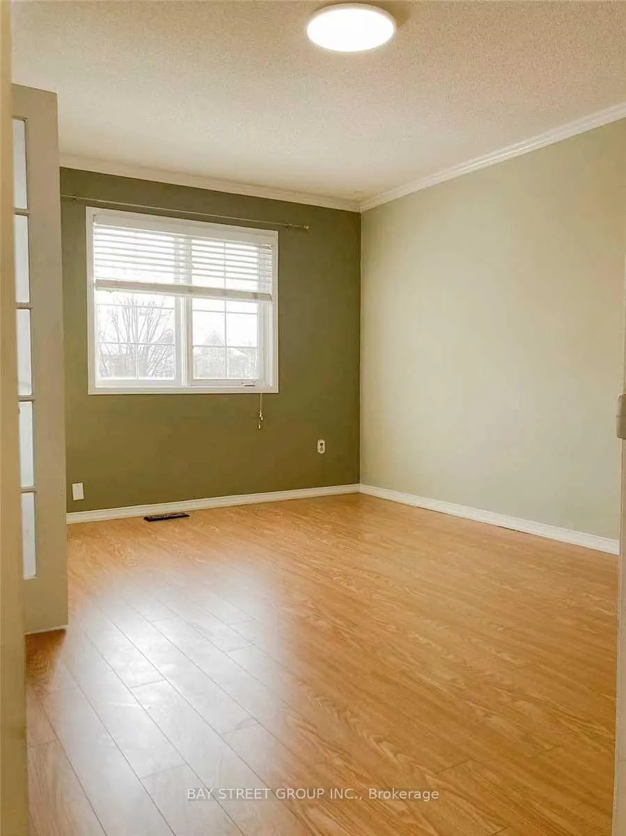 Photo 11 of 70 Twigg Drive, Ajax, Central — HOMEH