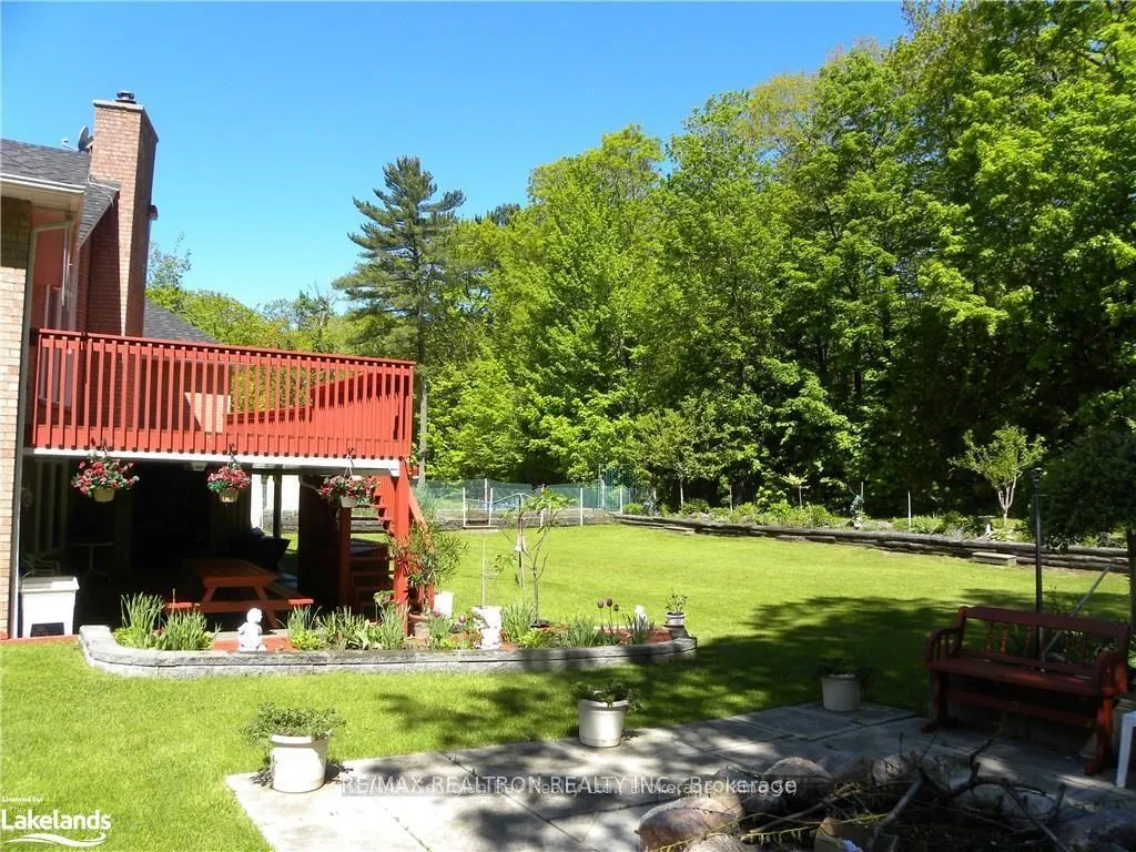 Photo 4 of 43 Staglir Drive, Tiny, Rural Tiny — HOMEH