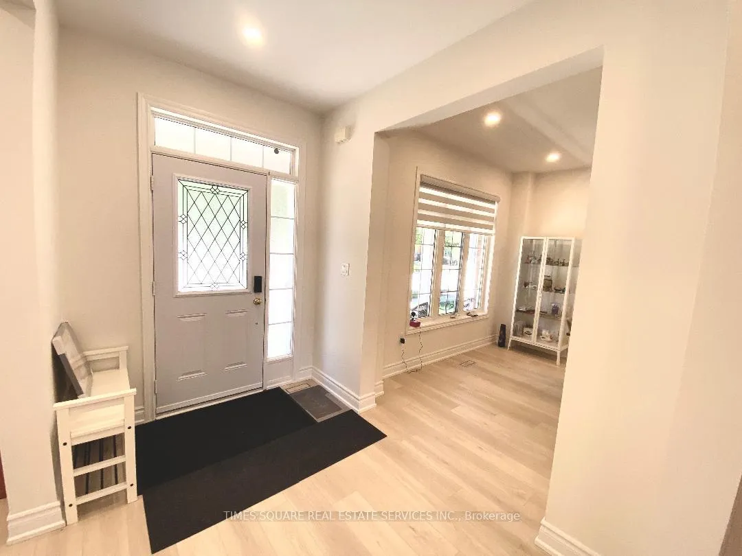 Photo 5 of 9 Quail Hollow, Markham, Cornell — HOMEH