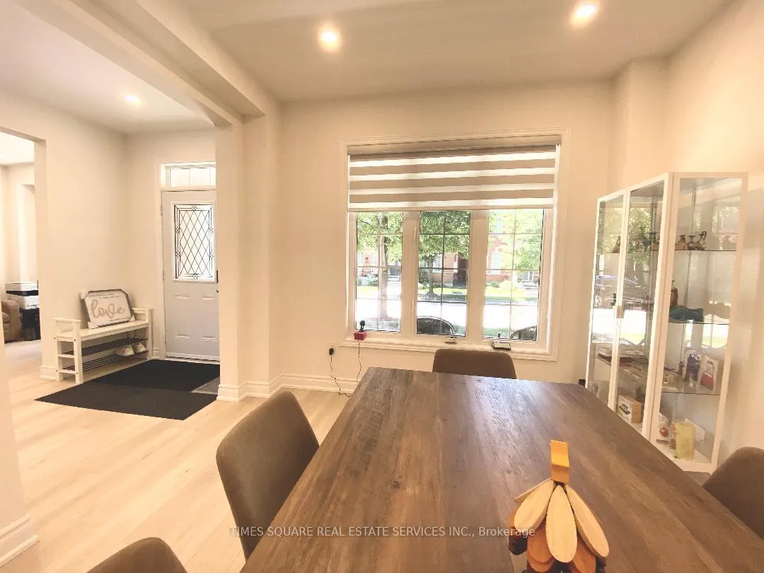 Photo 6 of 9 Quail Hollow, Markham, Cornell — HOMEH