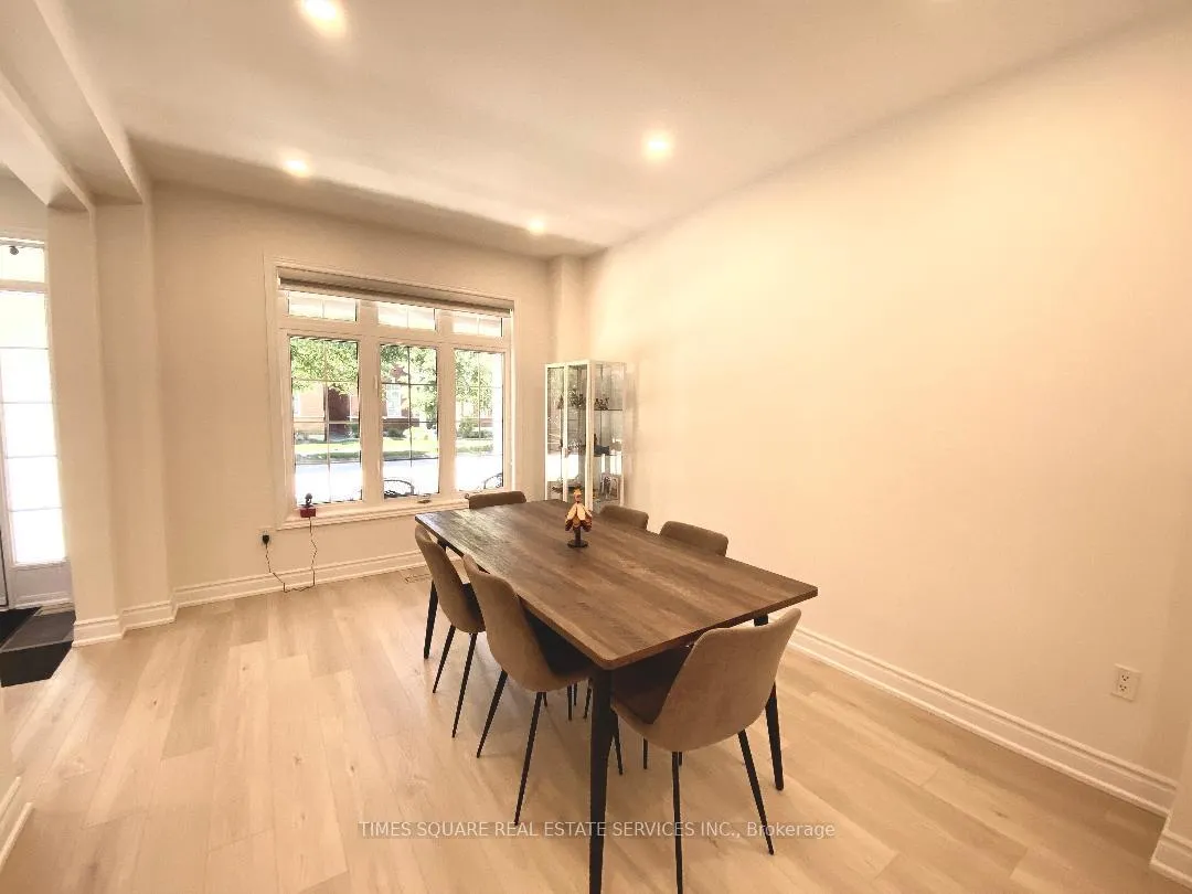 Photo 7 of 9 Quail Hollow, Markham, Cornell — HOMEH