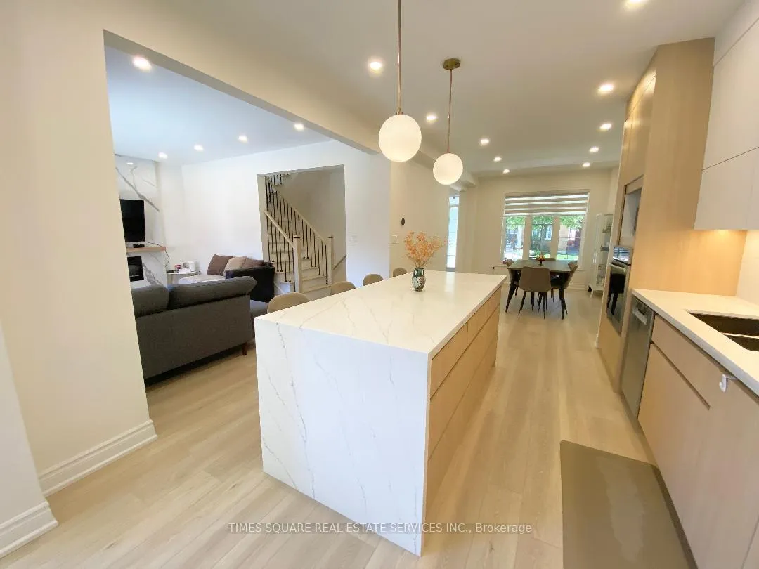Photo 10 of 9 Quail Hollow, Markham, Cornell — HOMEH