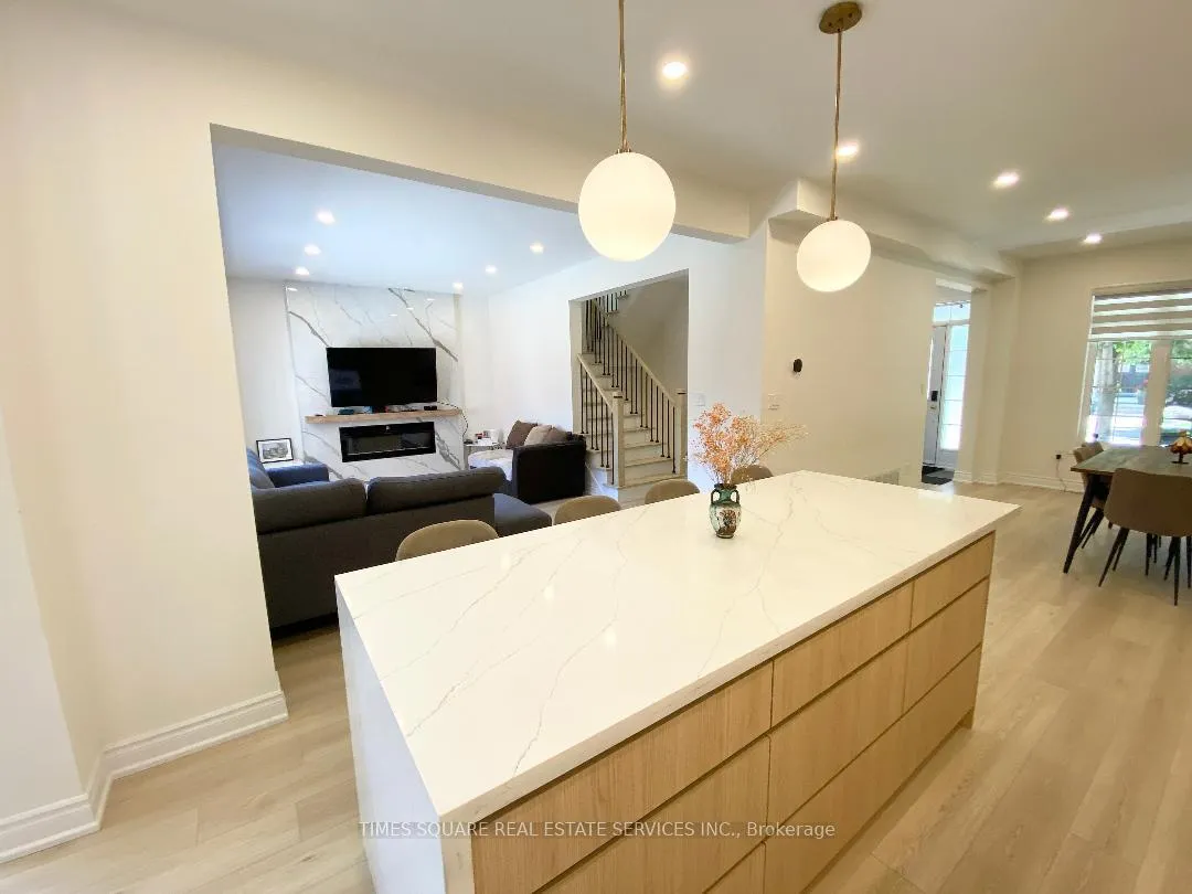 Photo 11 of 9 Quail Hollow, Markham, Cornell — HOMEH